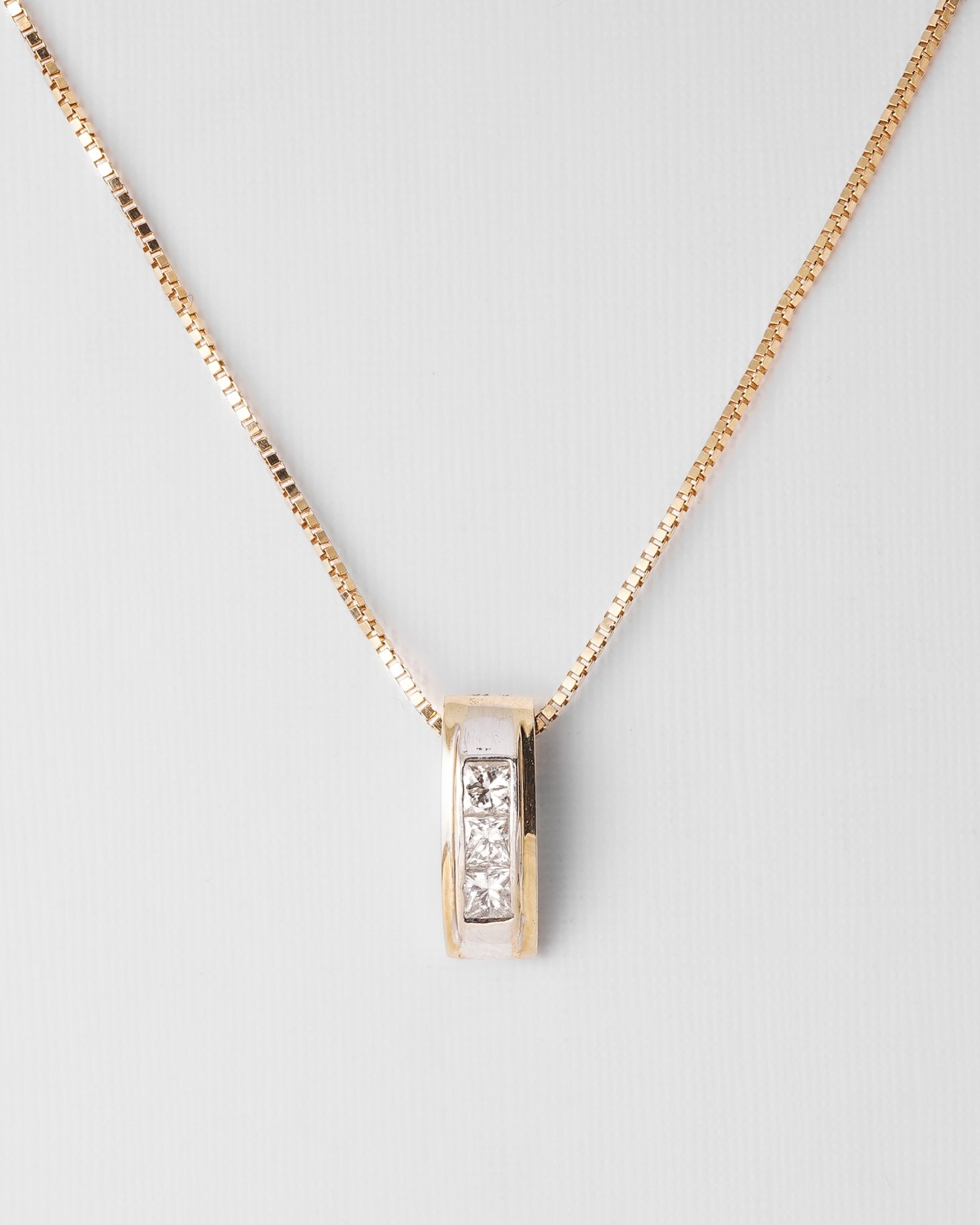 Tami | 14K Yellow Gold (0.4ct) Diamond Pendant