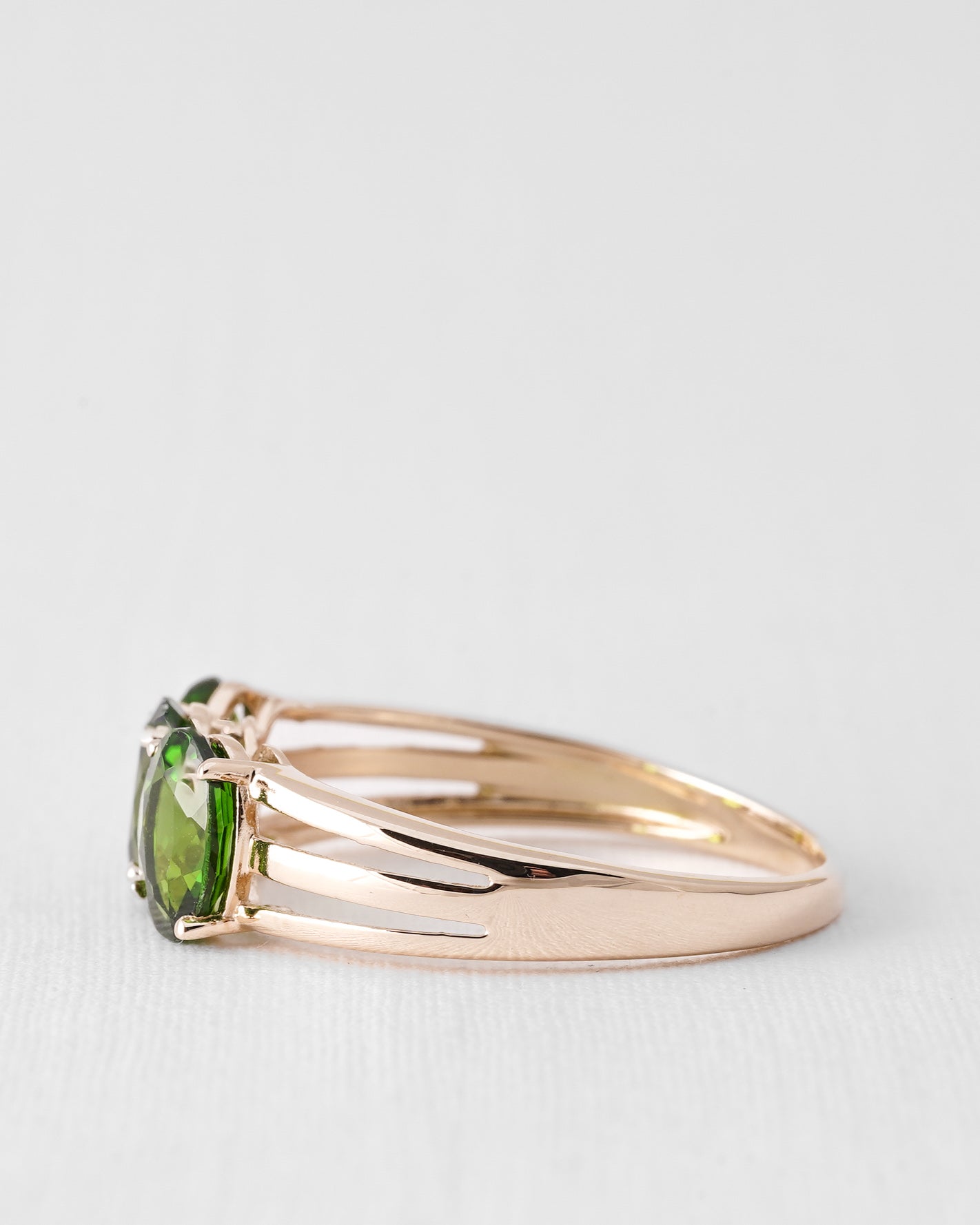 Virenna | Vintage Diopside Three-Stone Ring