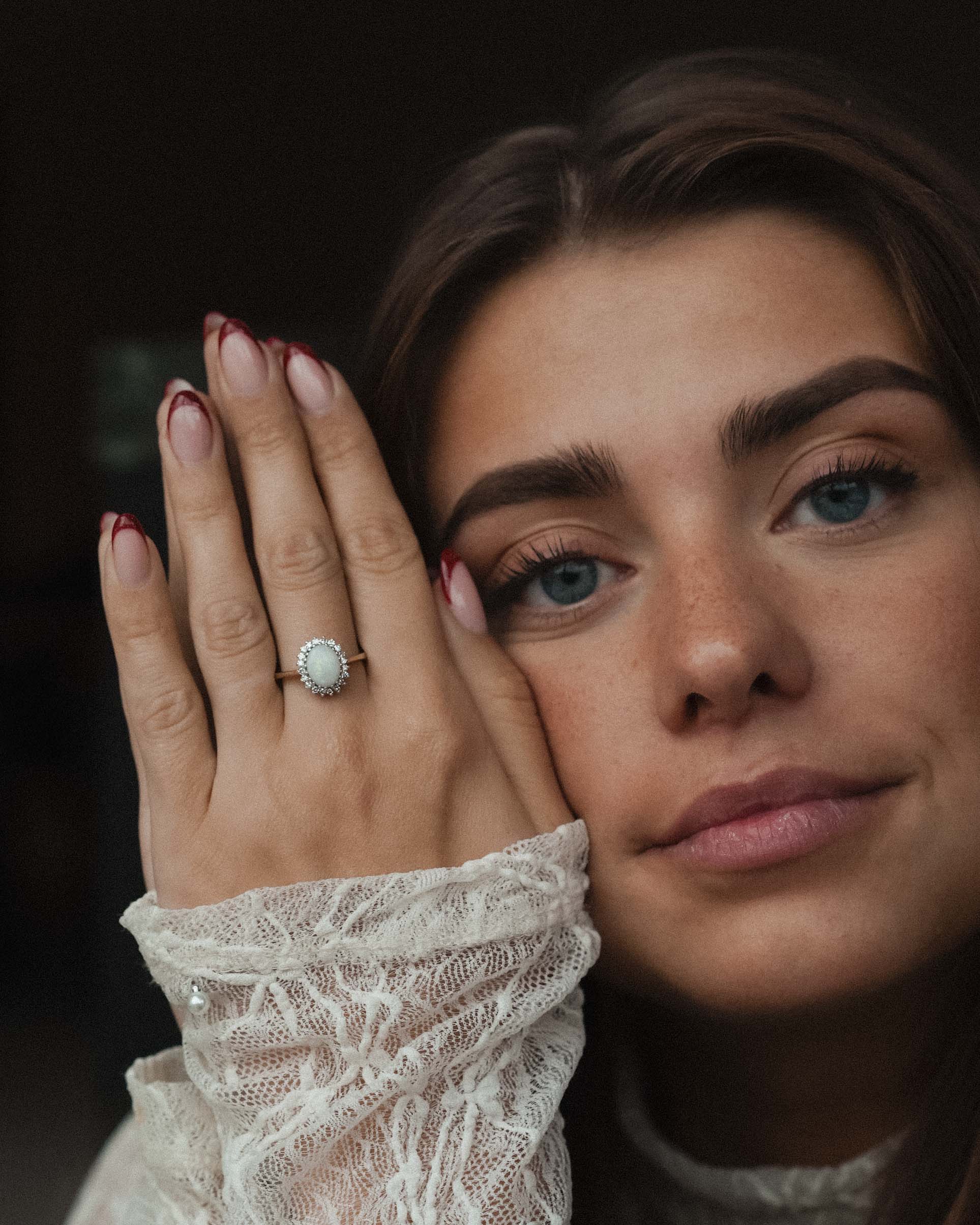 Solde | Vintage Opal and Diamond Ring