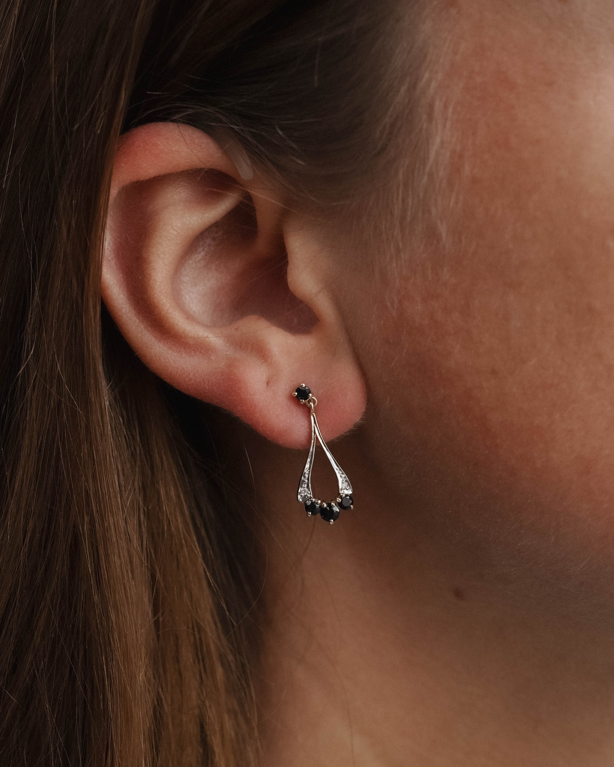 Adelaide | Vintage Gold Sapphire & Diamond Earrings - Menina Amsterdam