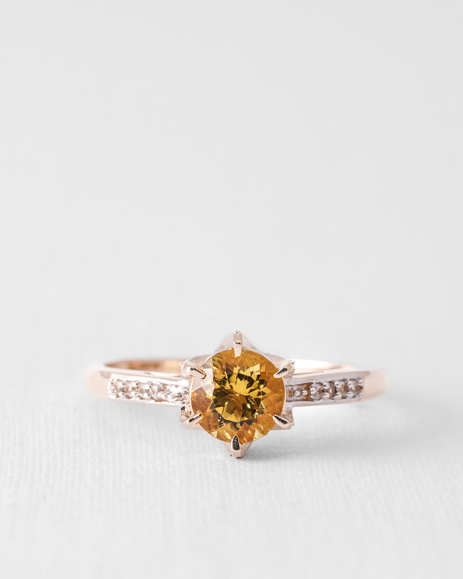 Lemonyra | Vintage Kwarts Solitaire & Diamant Details Ring