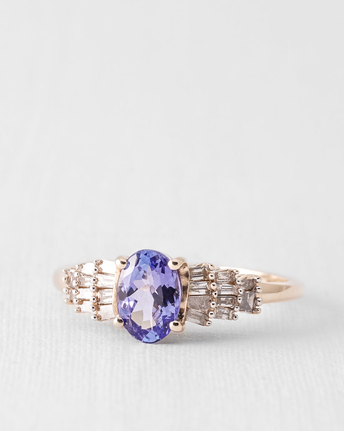 Mailise | Vintage Tanzanite and Diamond Solitaire Ring