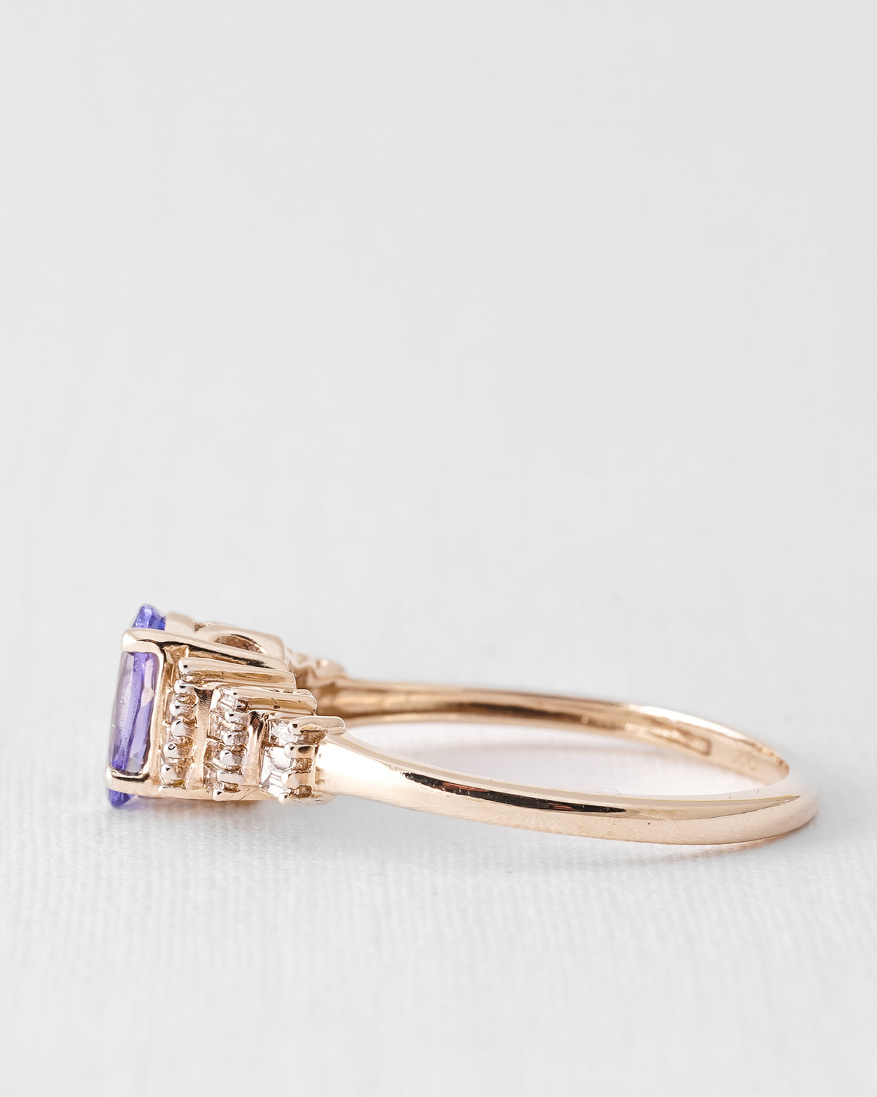 Mailise | Vintage Tanzanite and Diamond Solitaire Ring