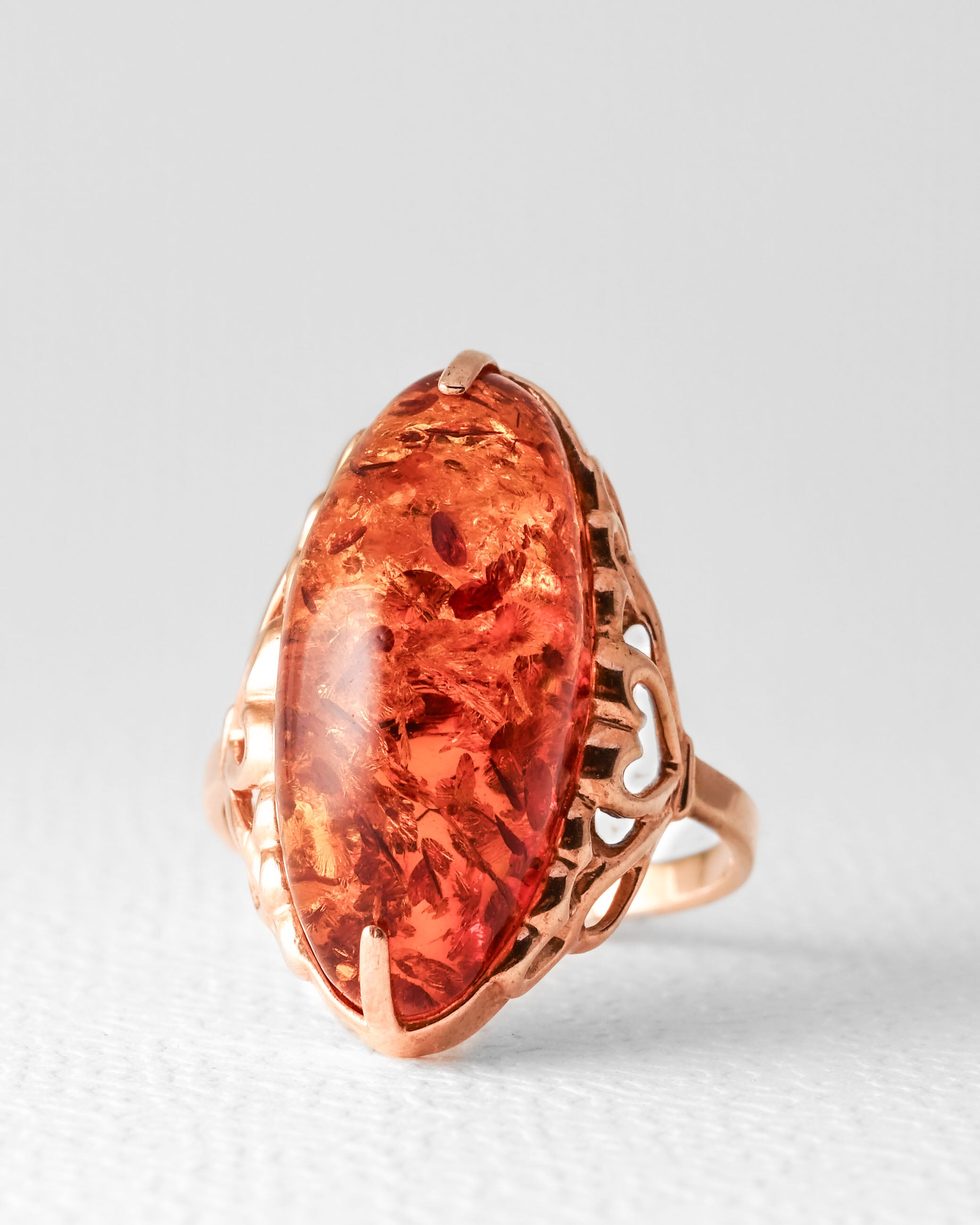 Elena Vale | Vintage 14K Oval Amber Statement Ring