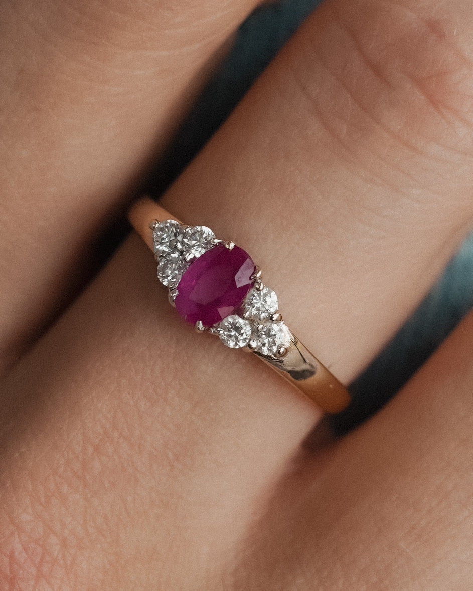 (05-03) Isadora | Vintage Robijn & Witte Saffier Ring - Menina Amsterdam