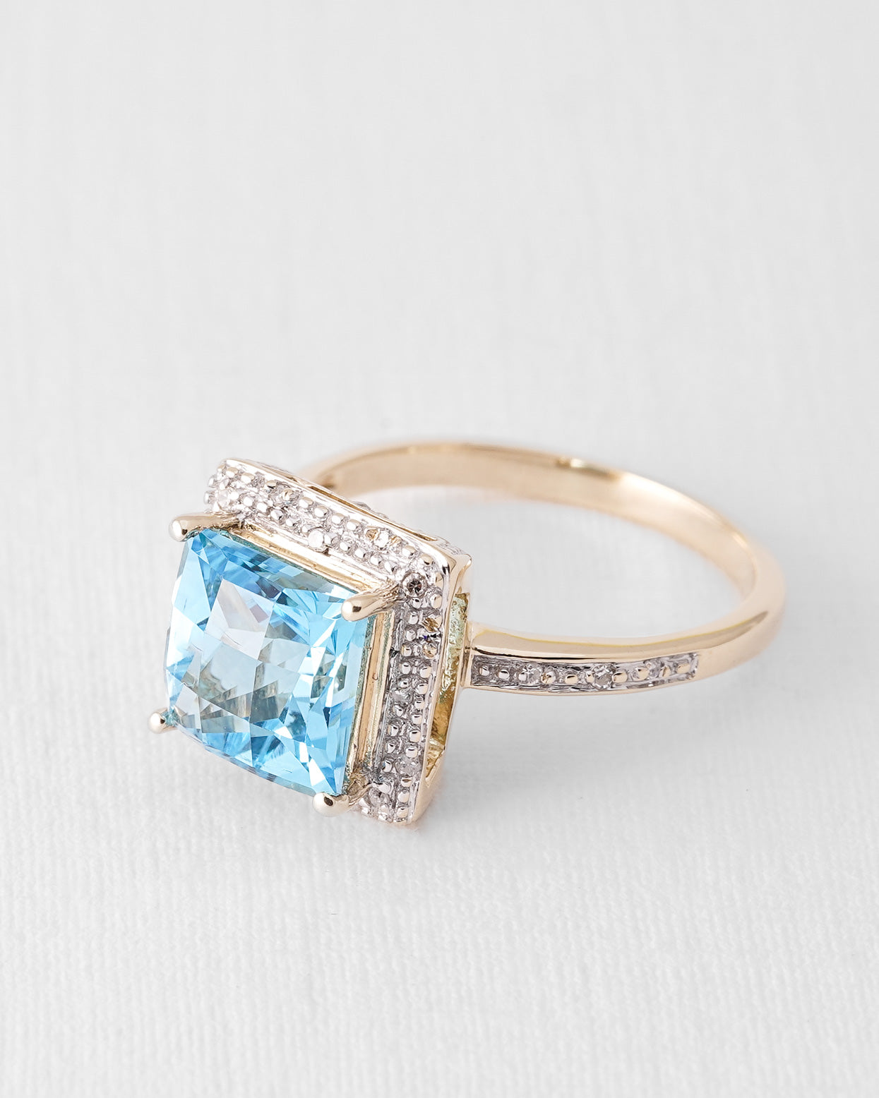 Noelis | Vintage Blue Topaz and Diamond Dress Ring