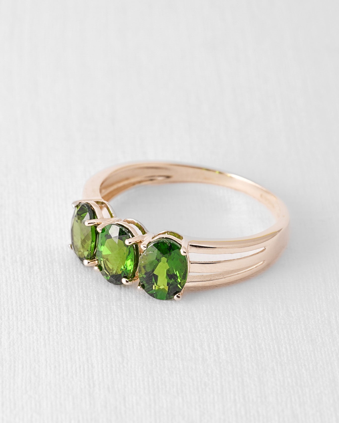 Virenna | Vintage Diopside Three-Stone Ring