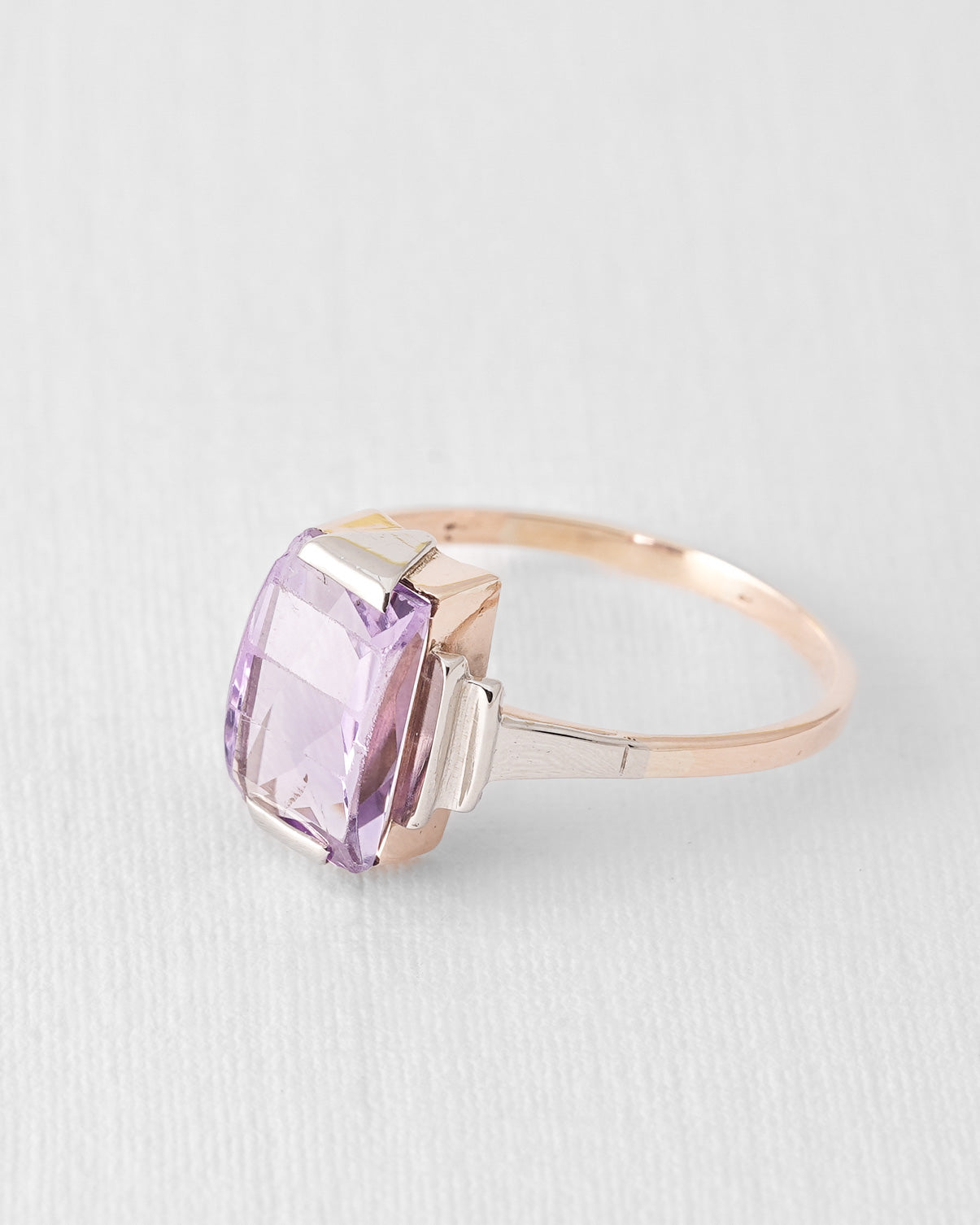 Serenya | Vintage Amethyst Solitaire Ring
