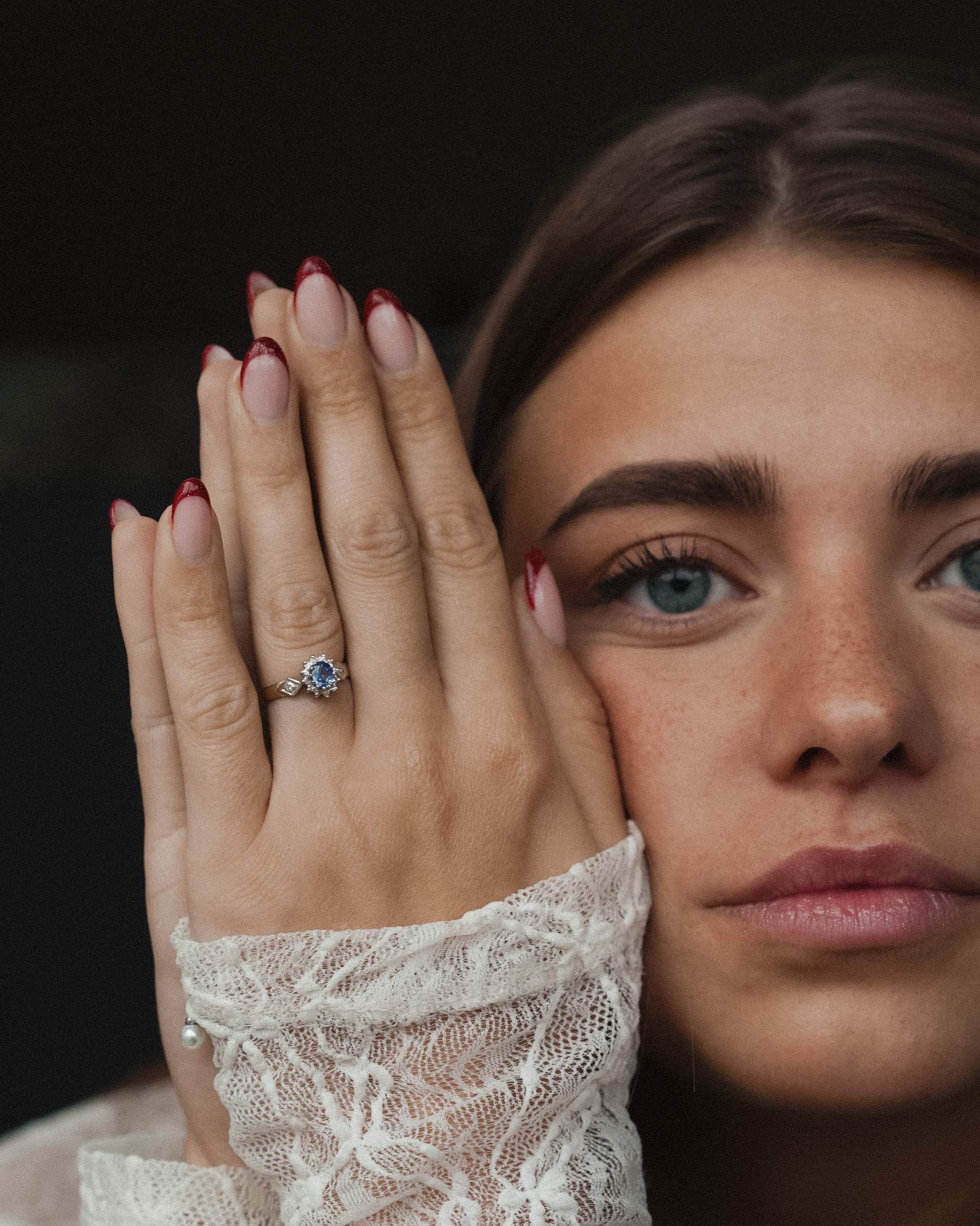 Elow | Vintage Sapphire & Diamond Cluster Ring