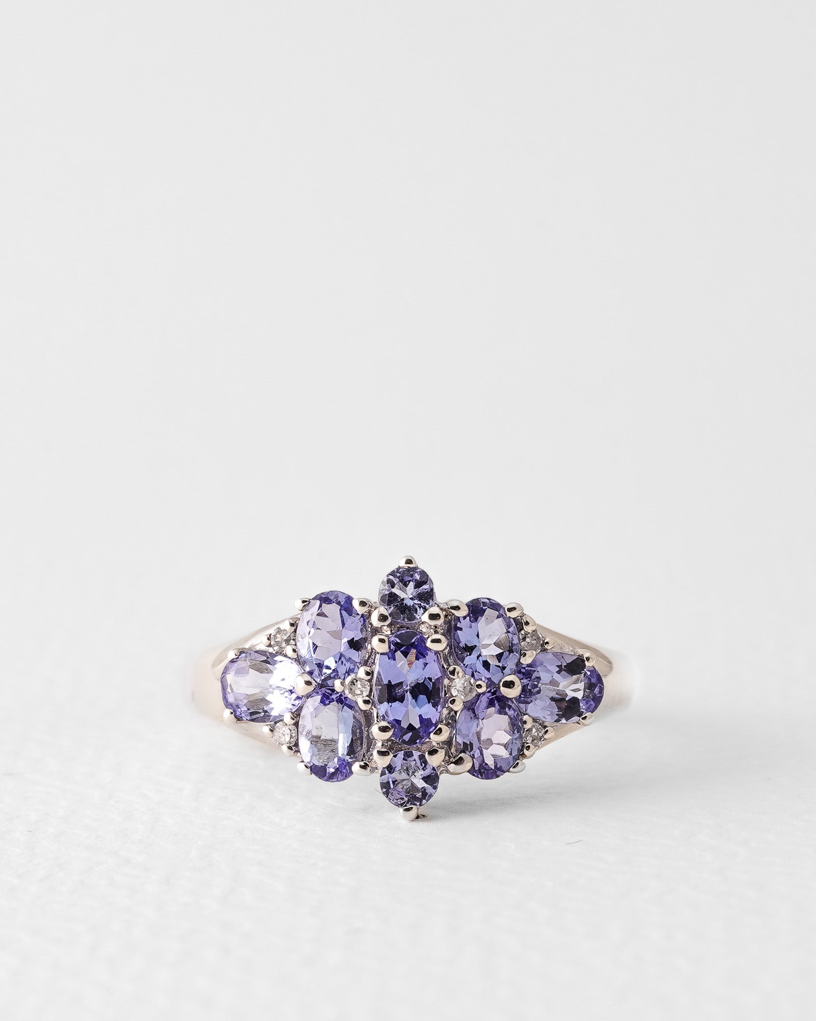 Viviane | Vintage Wit Goud Tanzaniet & Diamant Cluster