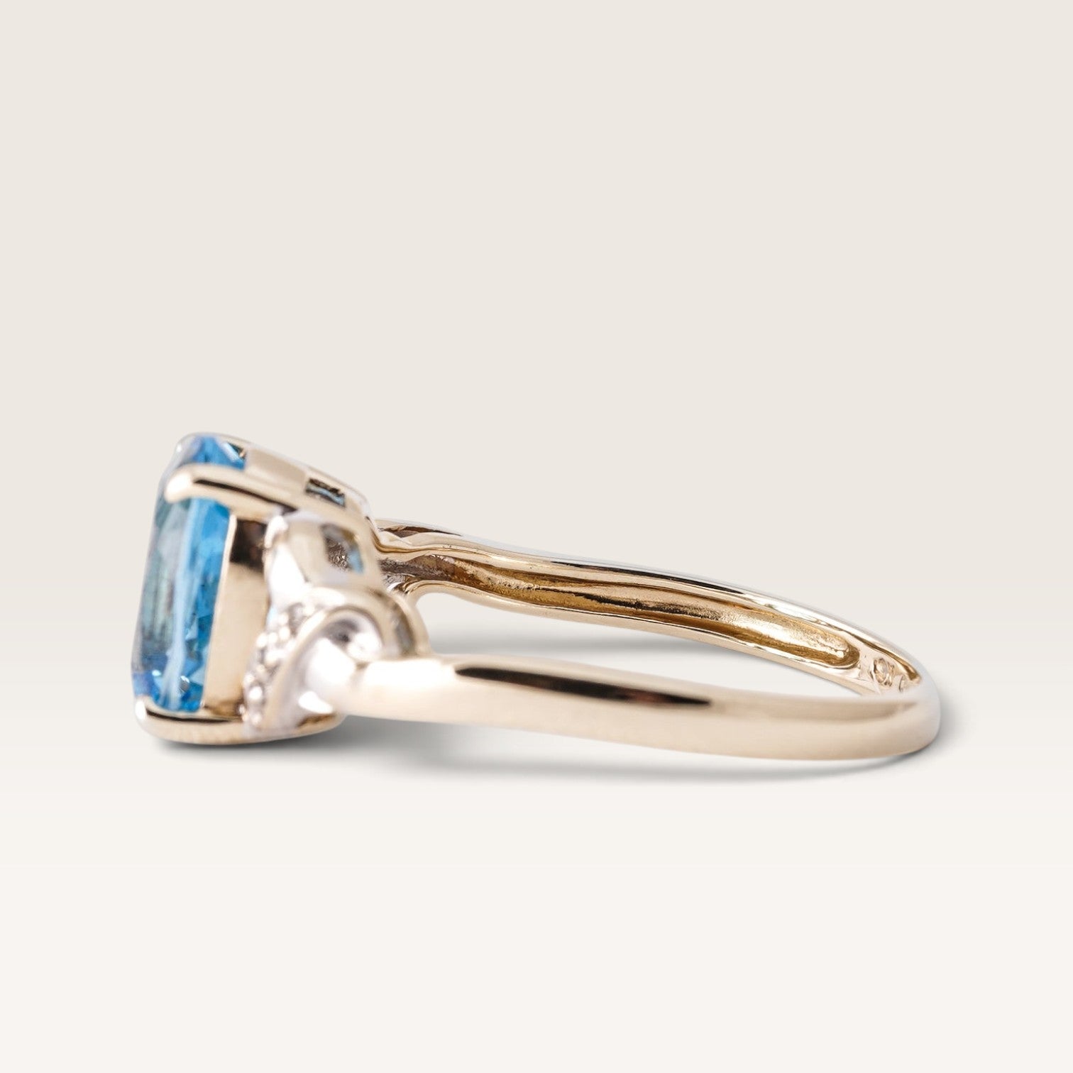 Aiora | Vintage blauwe Topaas Solitaire Ring - Menina Amsterdam