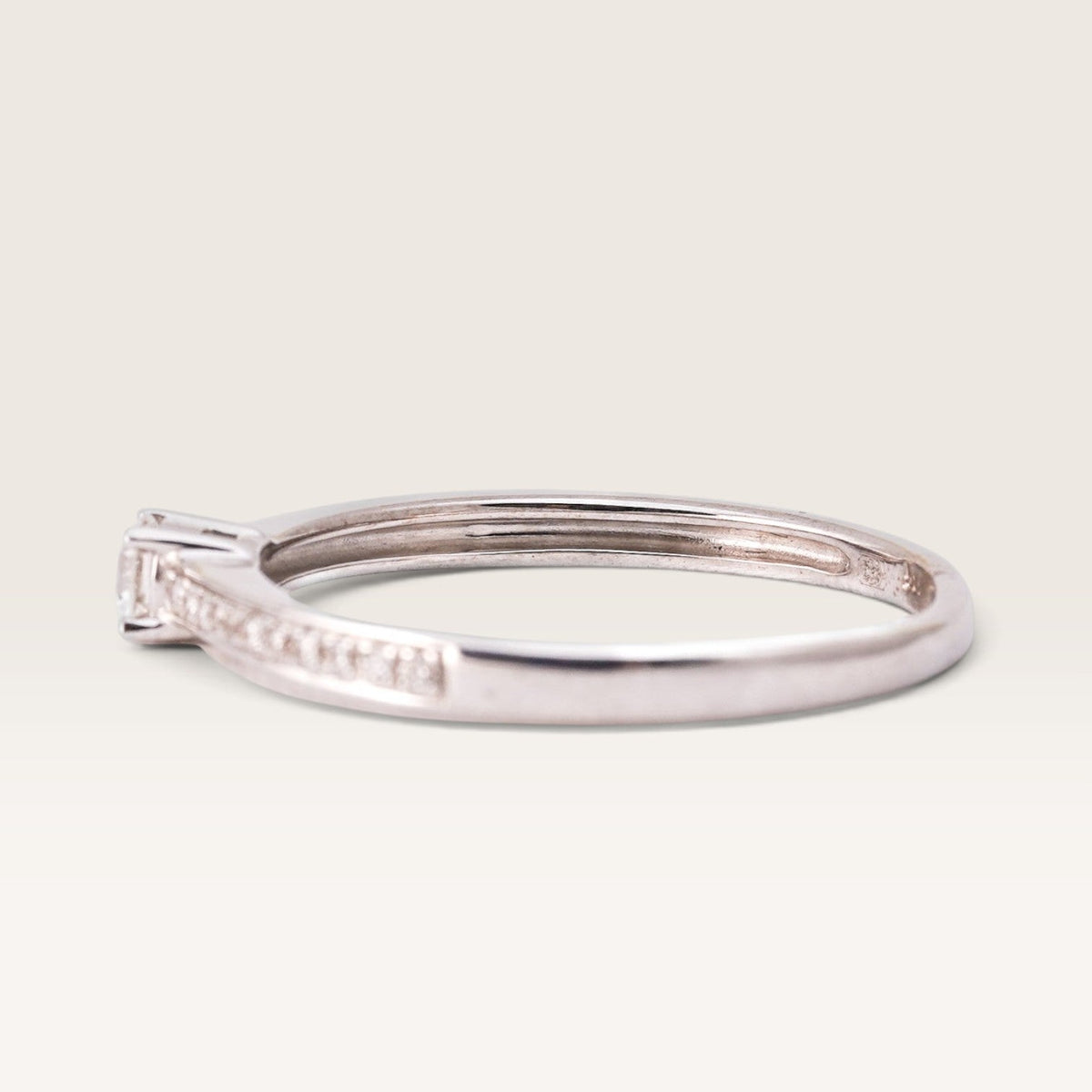 Cassia | 14K Diamond Pavé Ring - Menina Amsterdam
