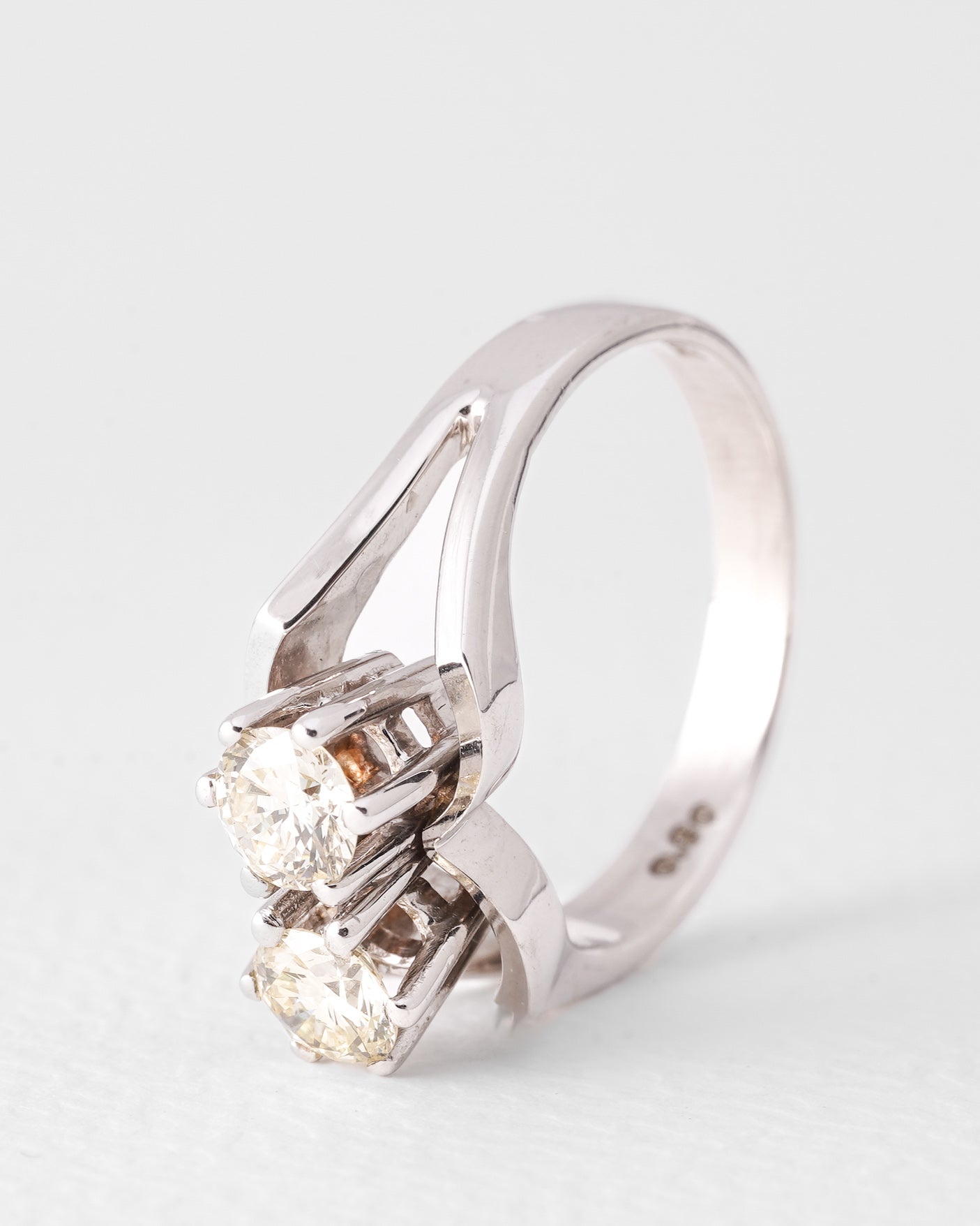 Maribelle | 14K Witgoud Briljant (0.2ct) Dress Ring - Menina Amsterdam