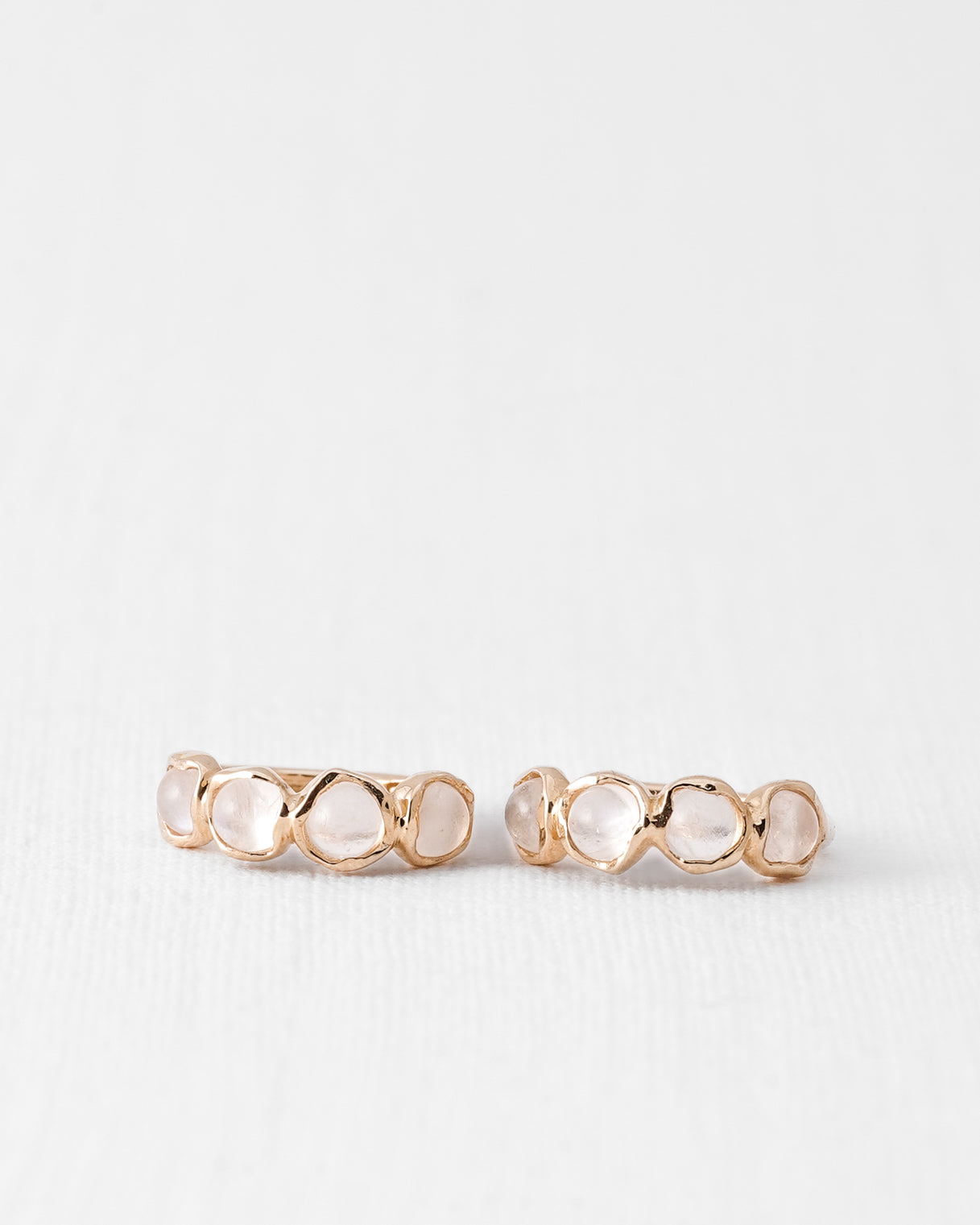 Nerida | 14K Maansteen Huggies