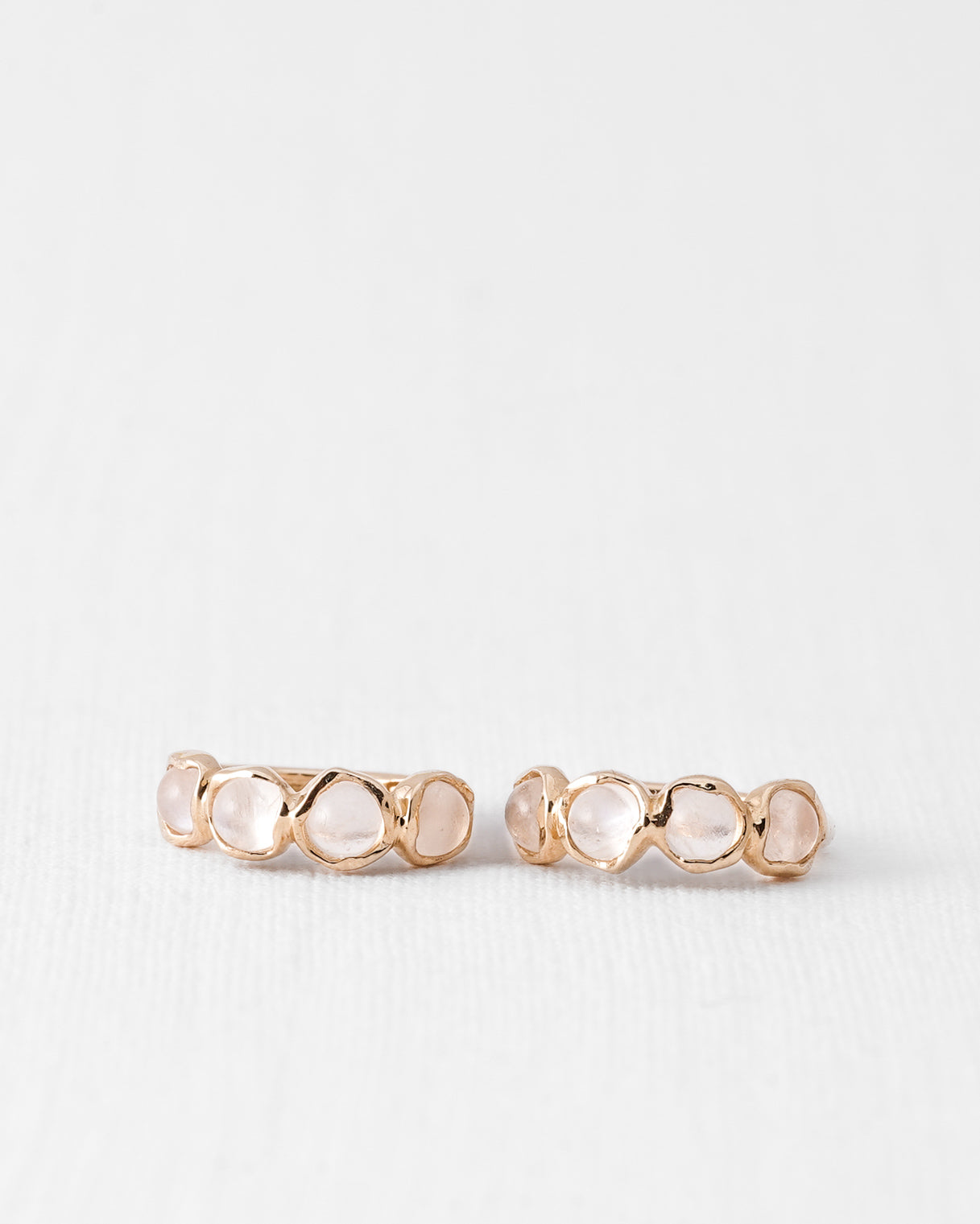 Nerida | 14K Maansteen Huggies