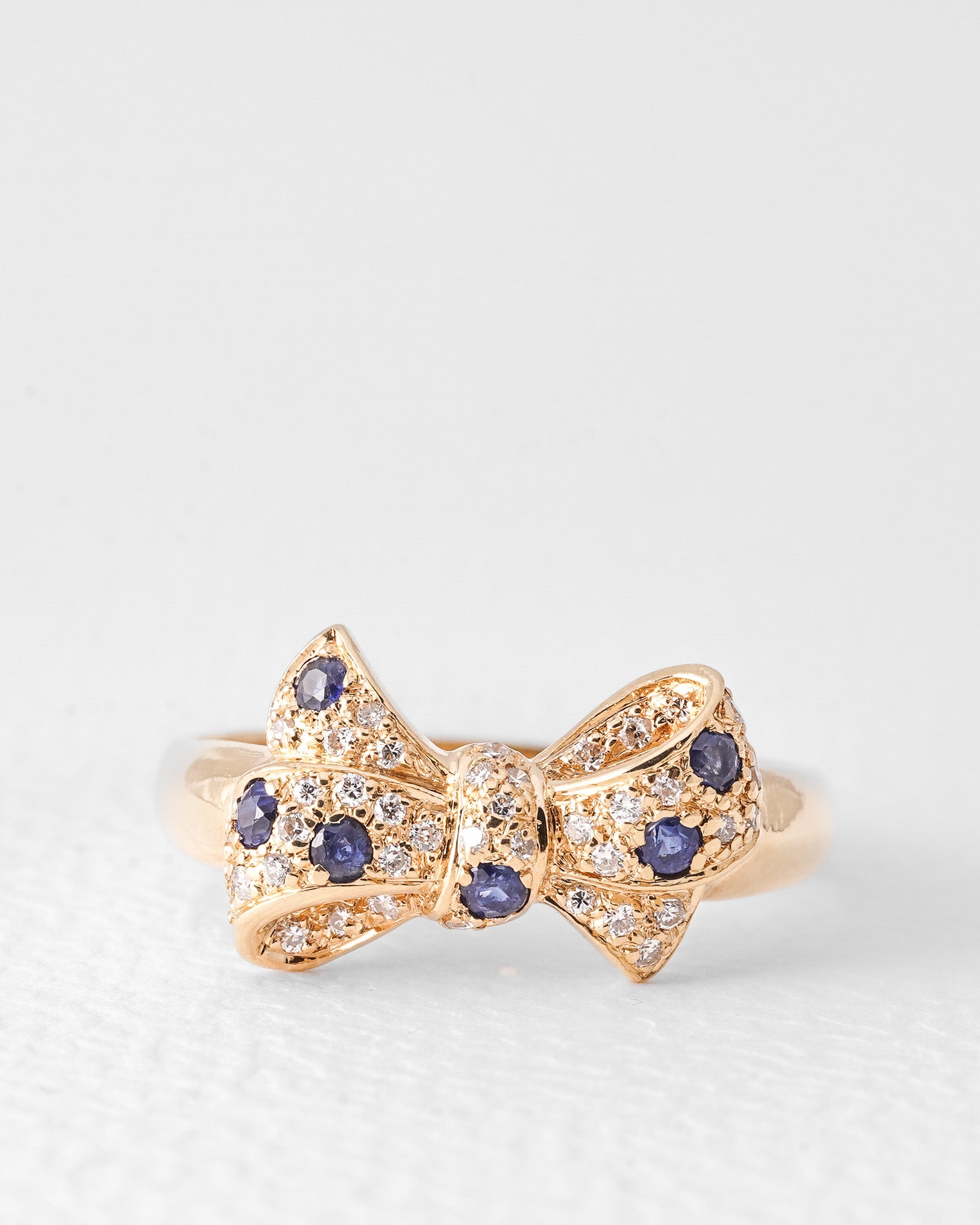 Suprisa | 14K Geel Goud Briljant (0.34ct) & Saffier Strik Ring