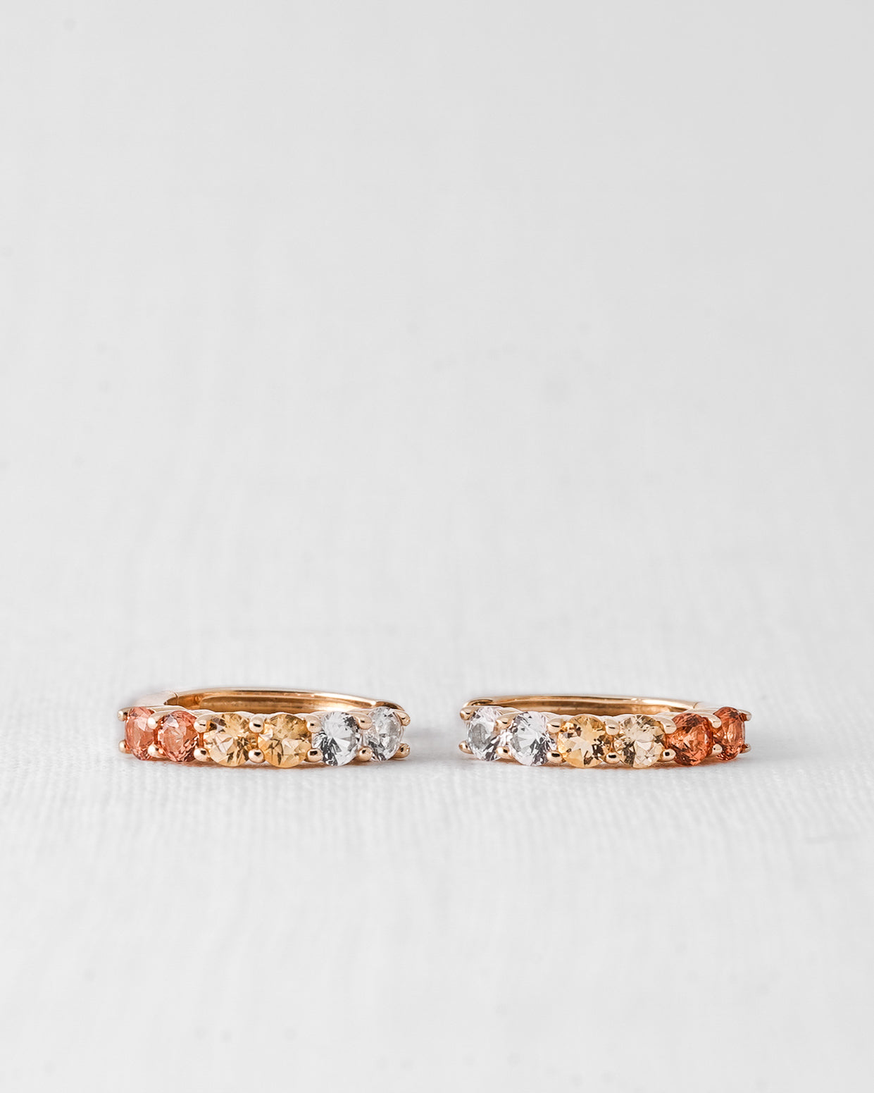 Aureline | 14K Meerkleurige Saffier & Kristal Pavé Huggies