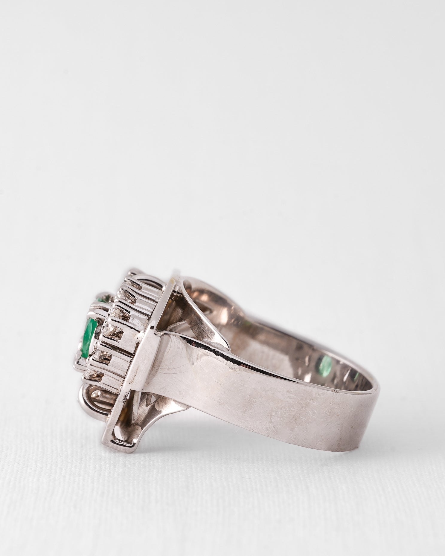 Veyla | 14K Briljant (0.6ct) & Smaragd (1.8ct) Statement Ring