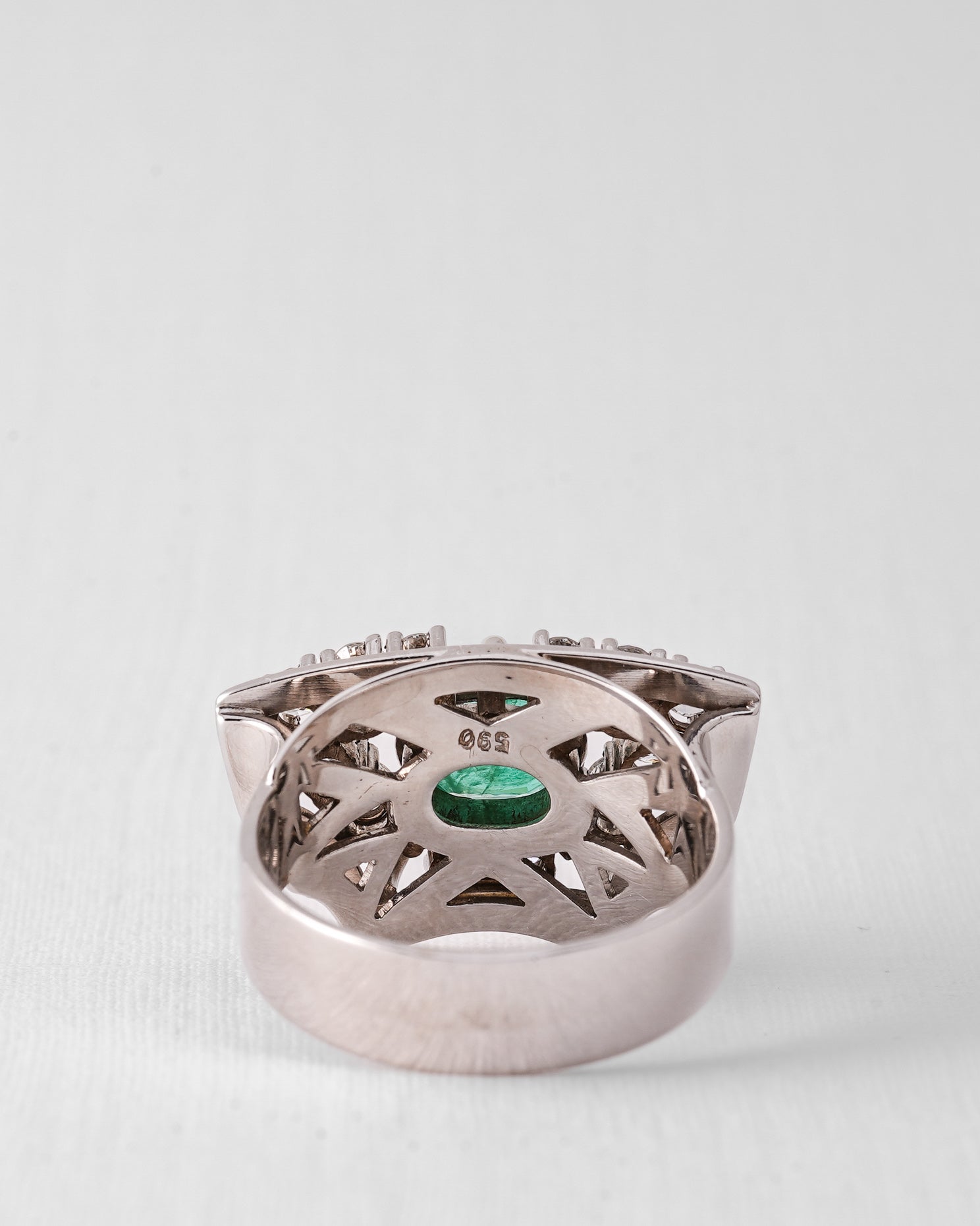 Veyla | 14K Briljant (0.6ct) & Smaragd (1.8ct) Statement Ring