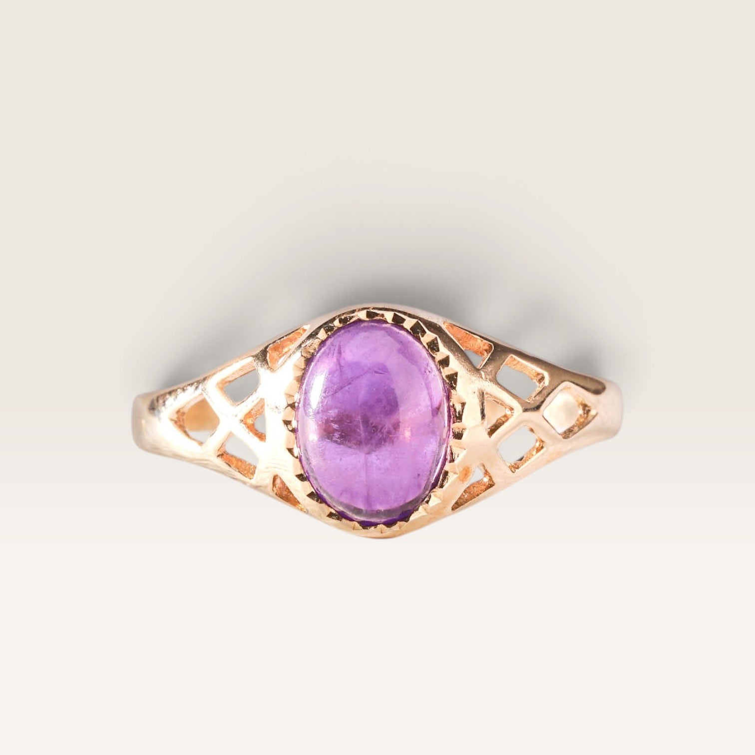 Amy | Vintage Cabochon Amethist ring