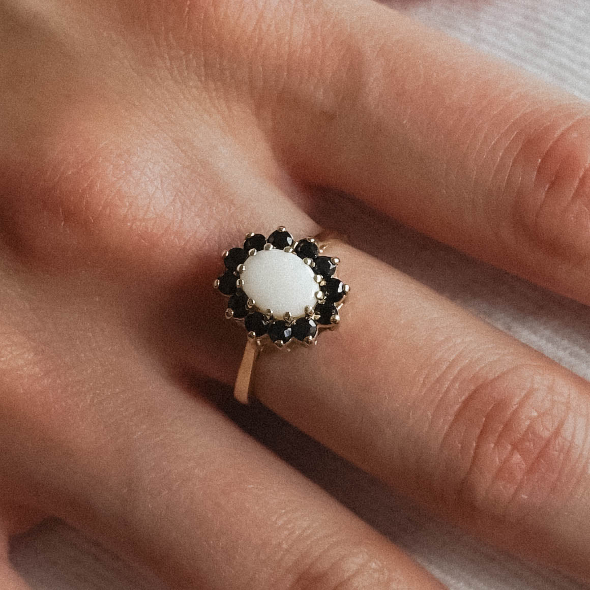 Katherina| Vintage Opaal en Saffier - Menina Amsterdam