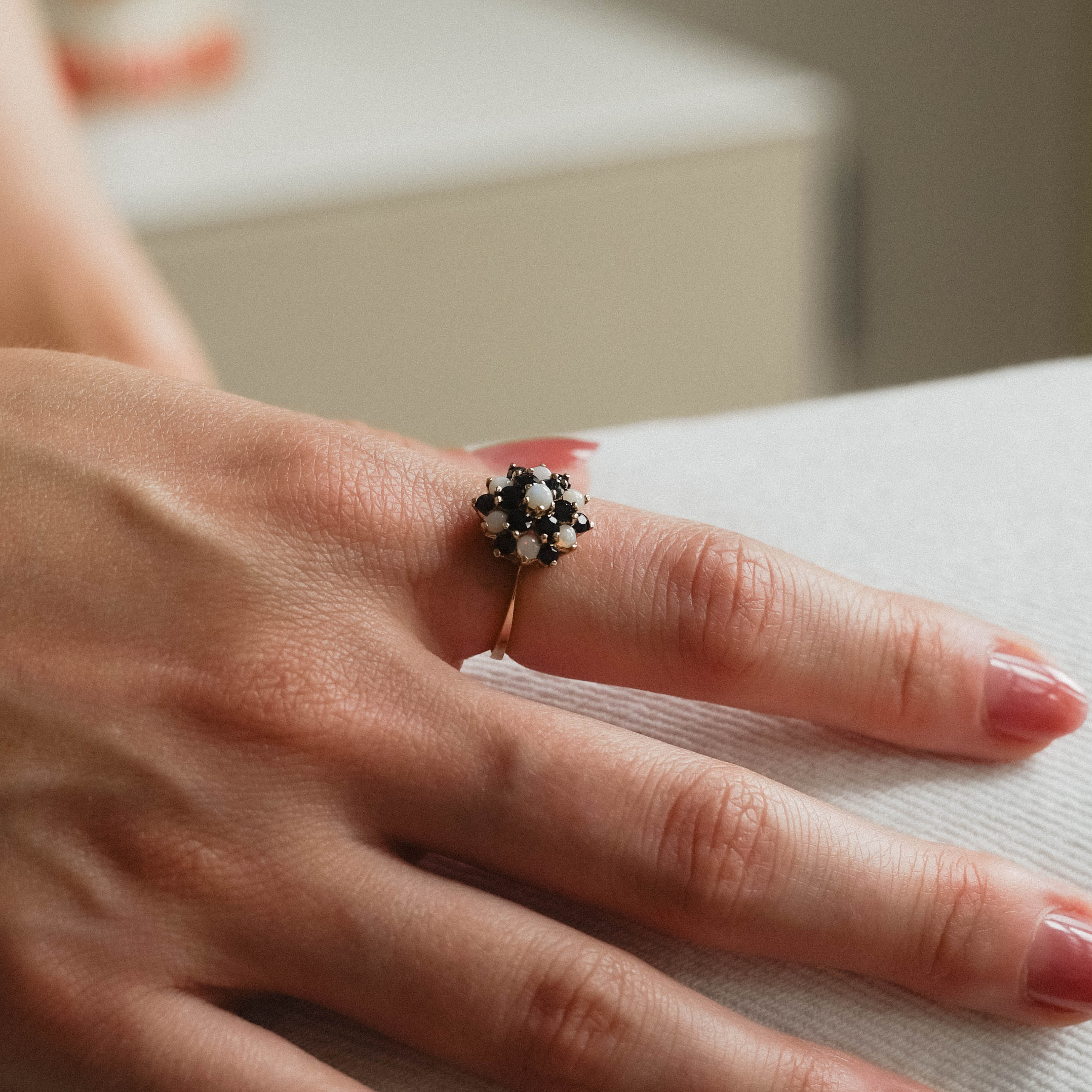 Florine| Vintage Opaal en Saffier ring - Menina Amsterdam