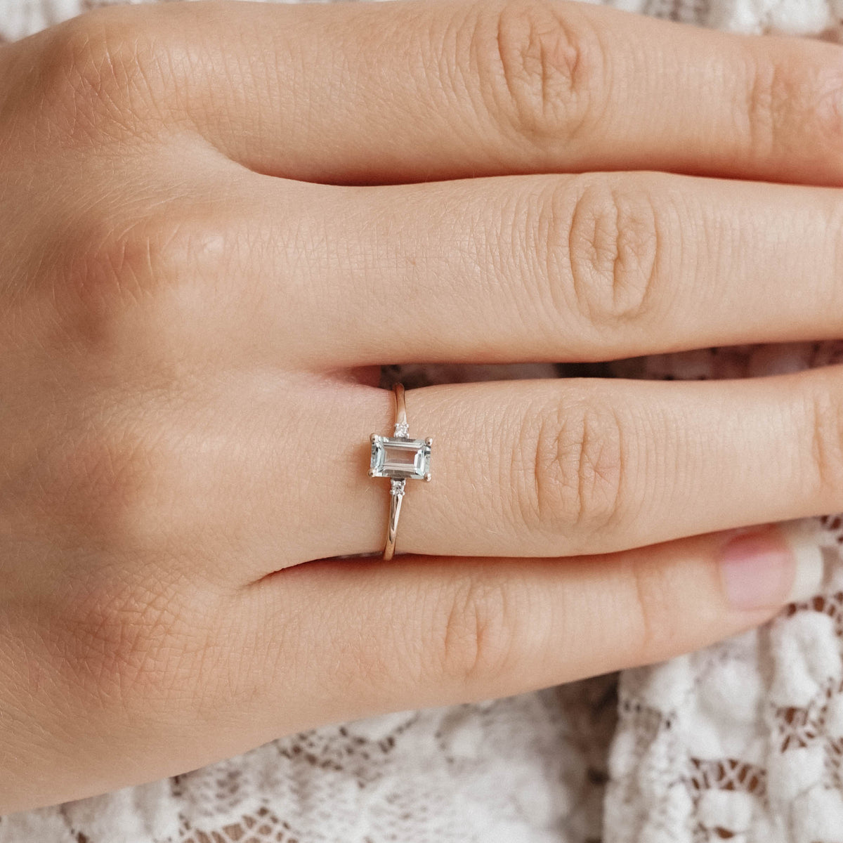 Odette | Aquamarijn & Diamant Ring - Menina Amsterdam
