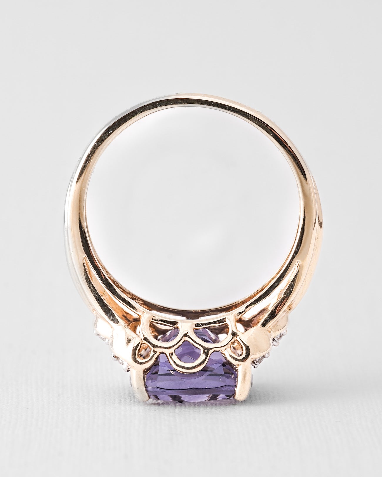 Orielle | Vintage Ioliet Solitaire & Diamant Details Ring