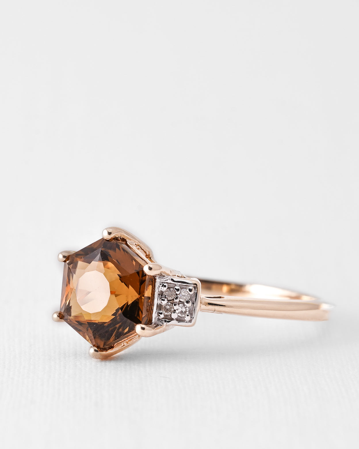 Solenna | Vintage Rookkwarts Solitair & Diamant Details Ring