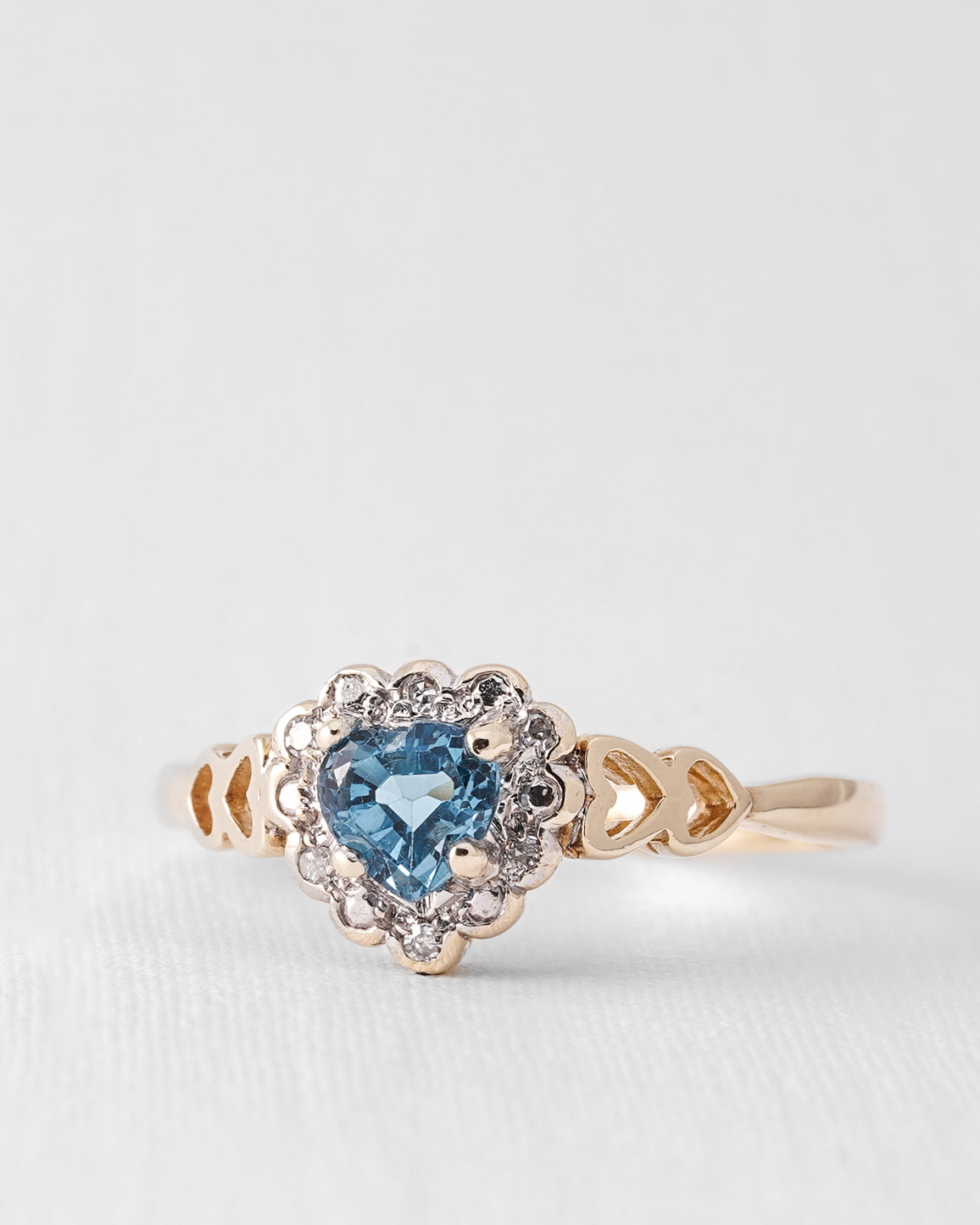Mathilde | Vintage Blauwe Topaas & Diamant Halo Ring