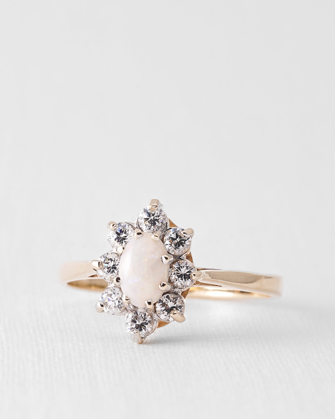 Mariva | Vintage Opaal & CZ Cluster Ring