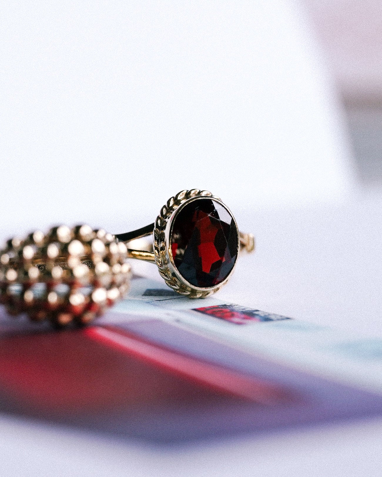 Juliette | Vintage Granaat Solitaire Ring