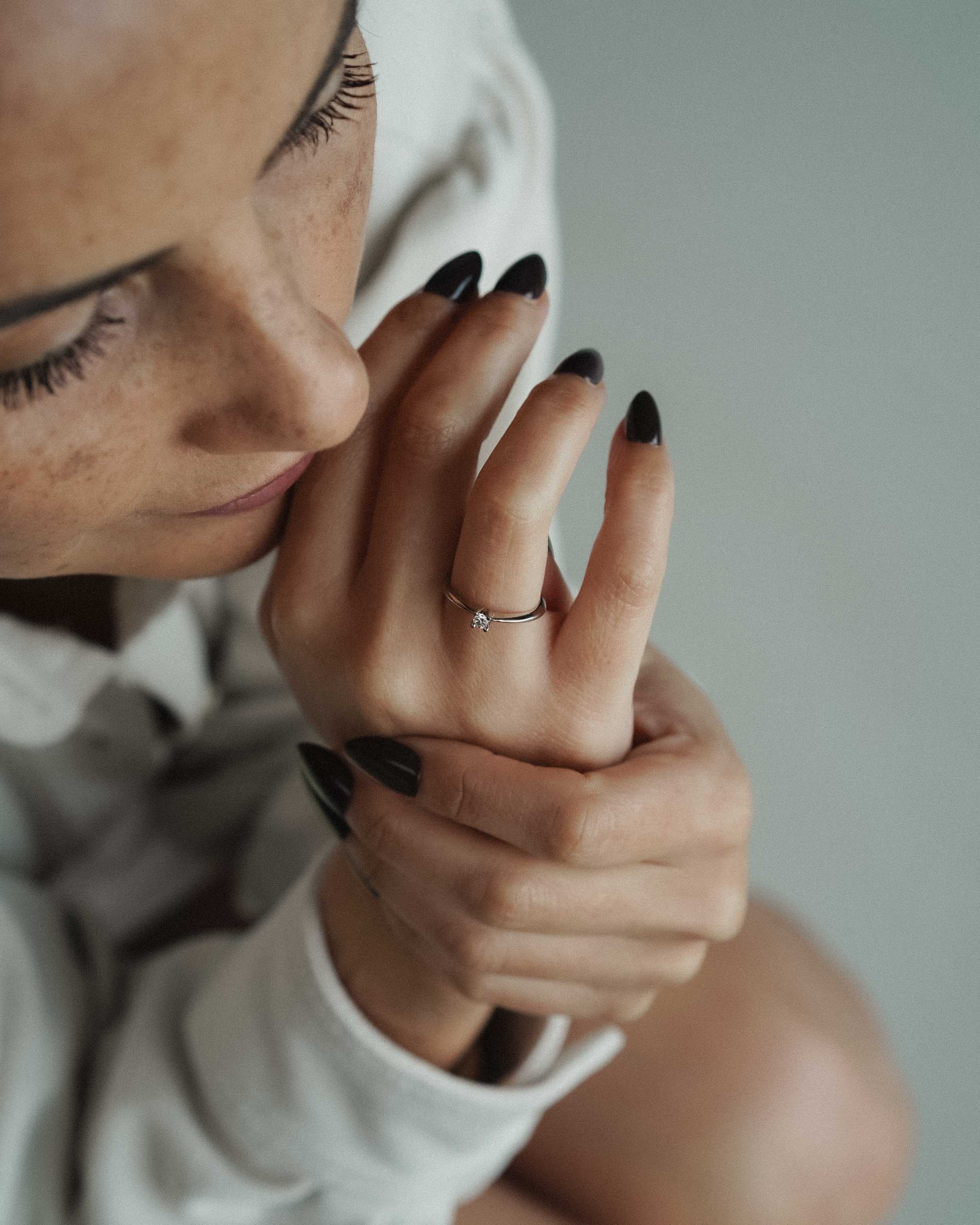 Liri | 14K Briljant (0.1ct) Solitair Ring