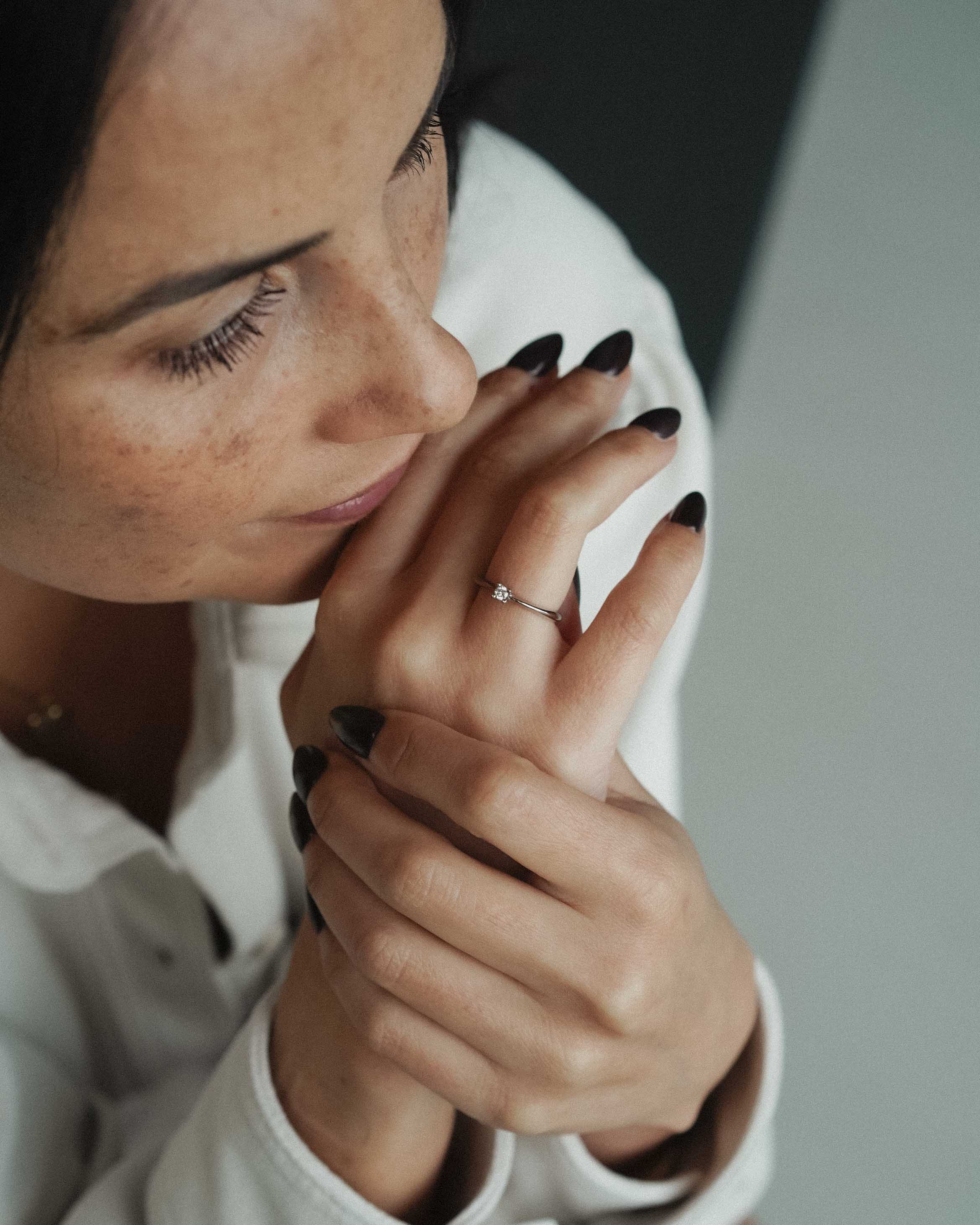 Liri | 14K Briljant (0.1ct) Solitair Ring