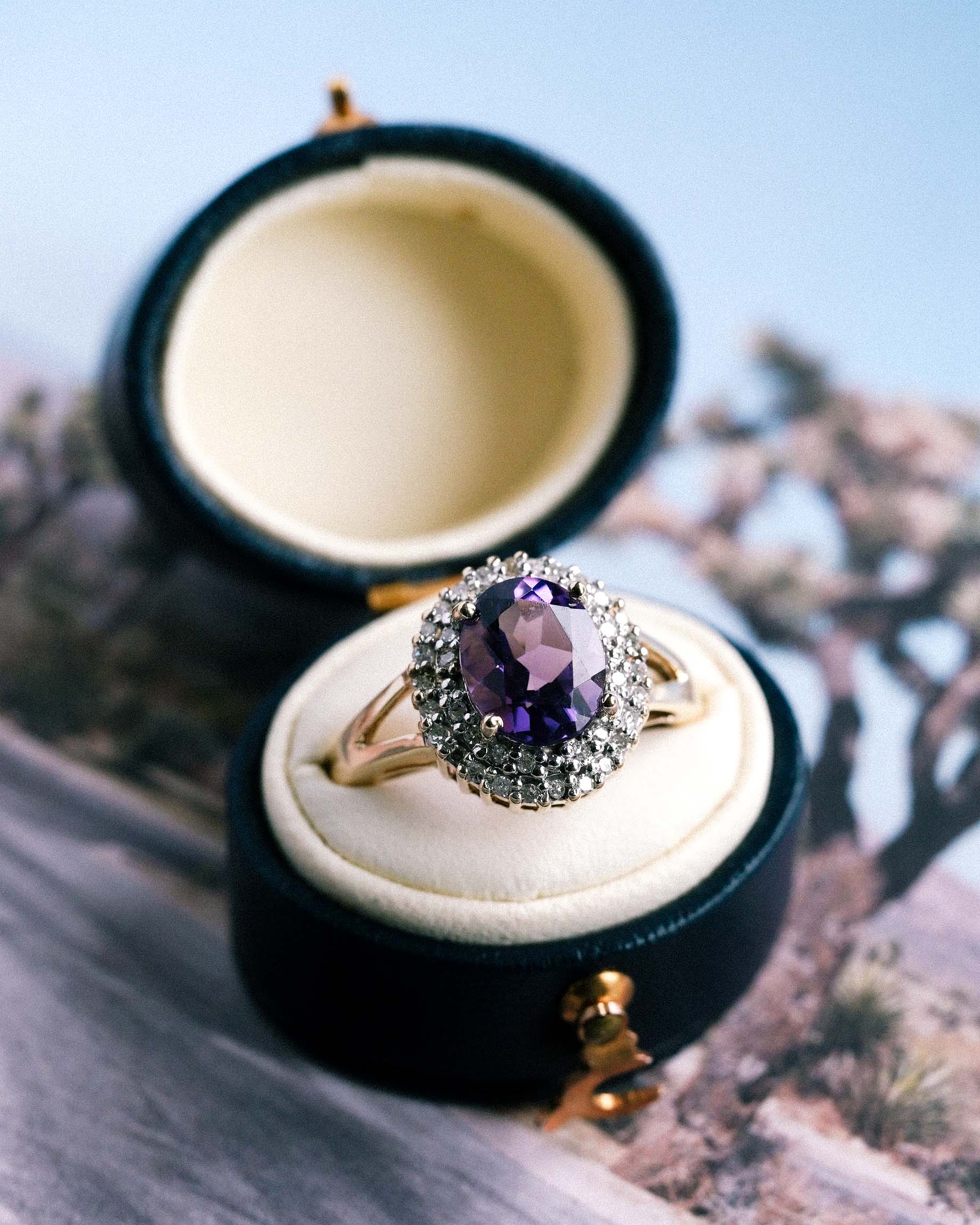 Vionne | Vintage Amethist & Diamant Halo Ring