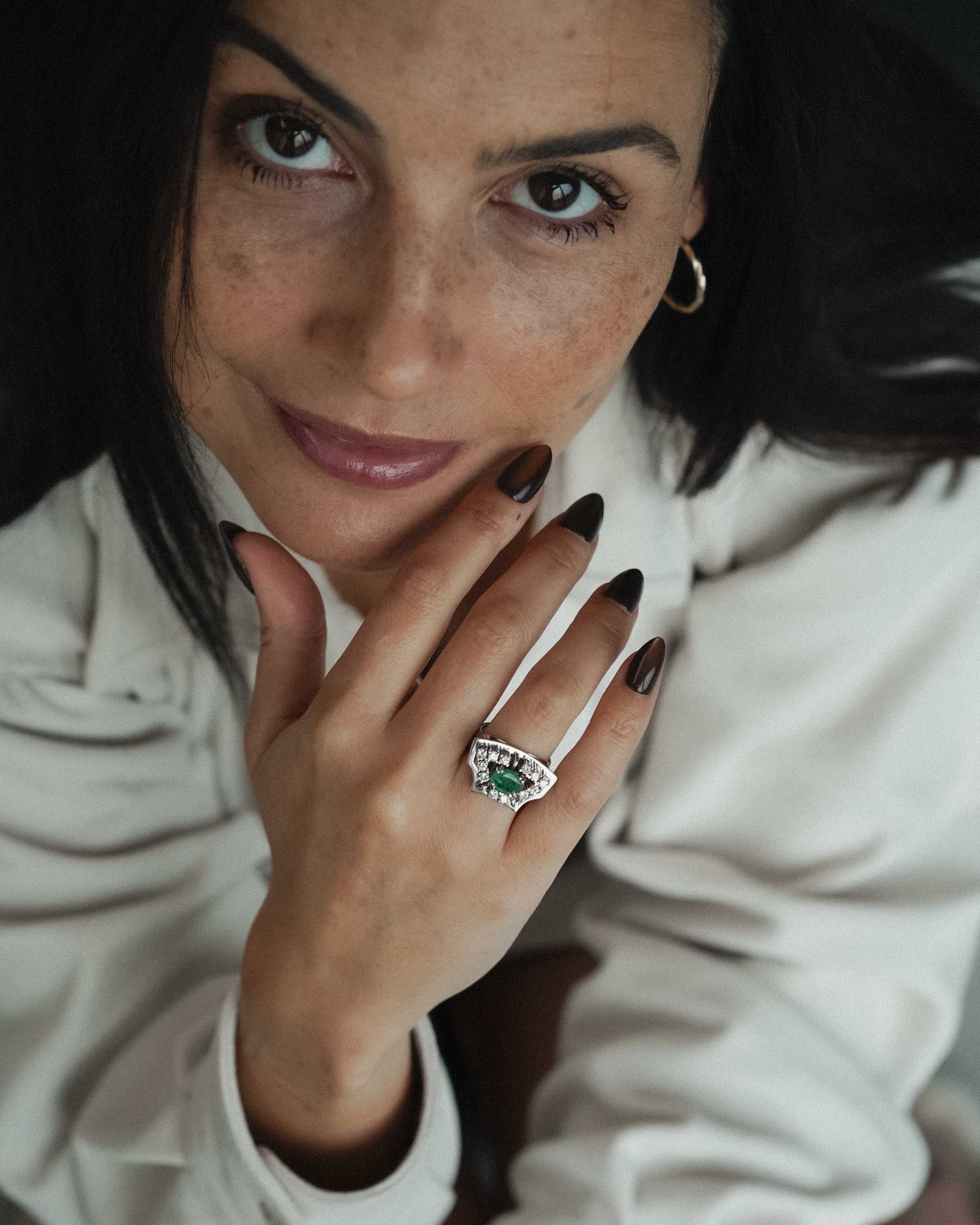 Veyla | 14K Briljant (0.6ct) & Smaragd (1.8ct) Statement Ring