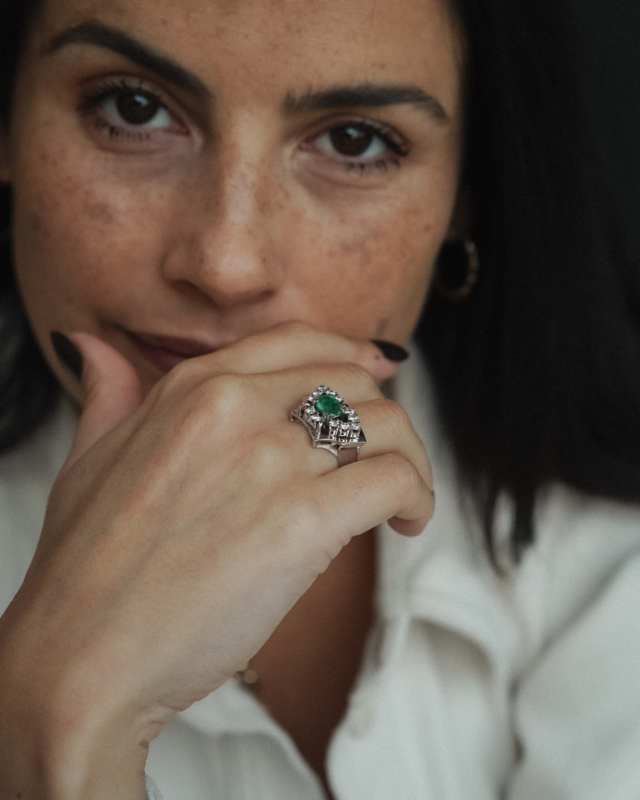 Veyla | 14K Briljant (0.6ct) & Smaragd (1.8ct) Statement Ring