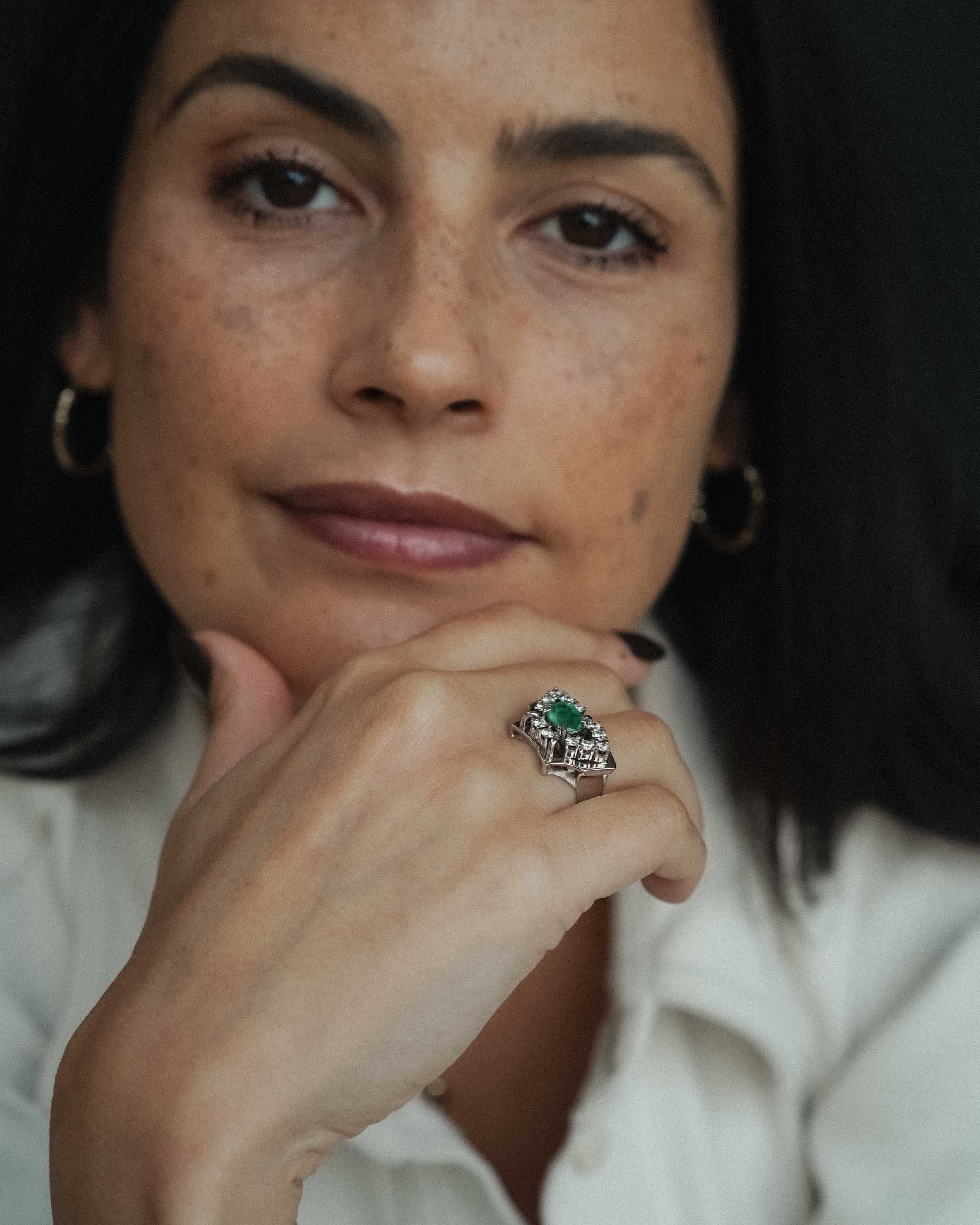 Veyla | 14K Briljant (0.6ct) & Smaragd (1.8ct) Statement Ring