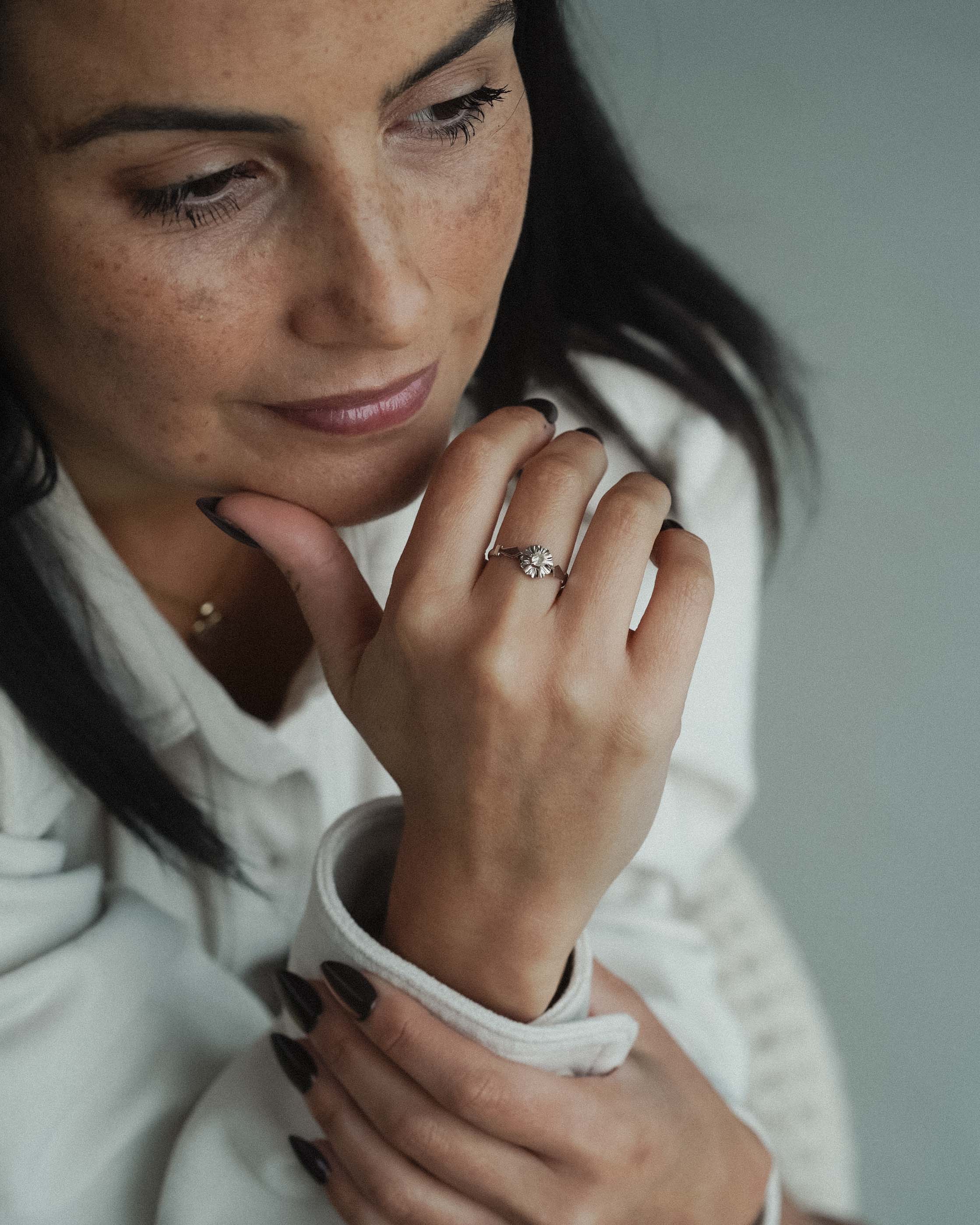 Linea | 14K Briljant (0.18ct) Solitair Ring