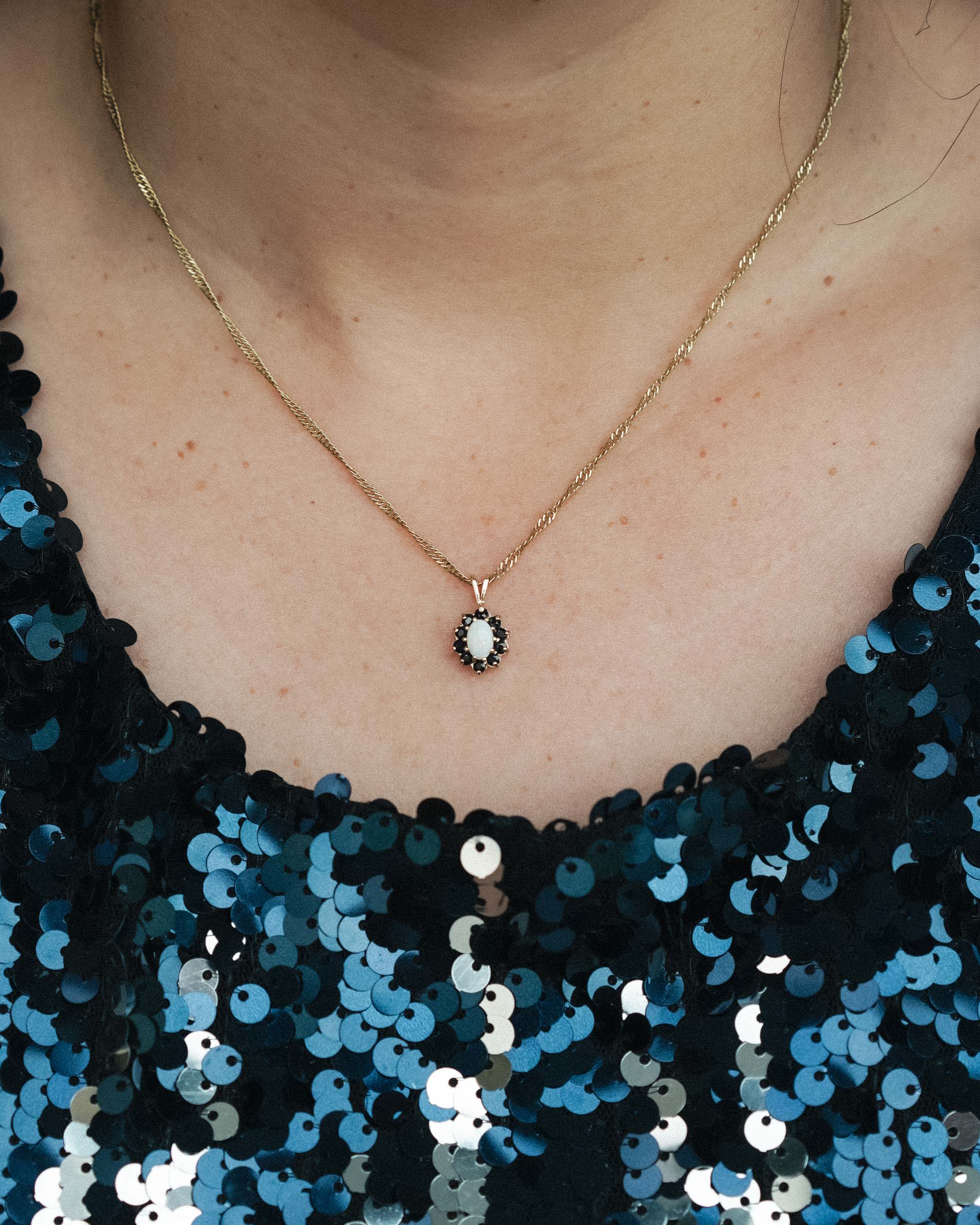 Nikkie | Vintage Opaal & Saffier Hanger