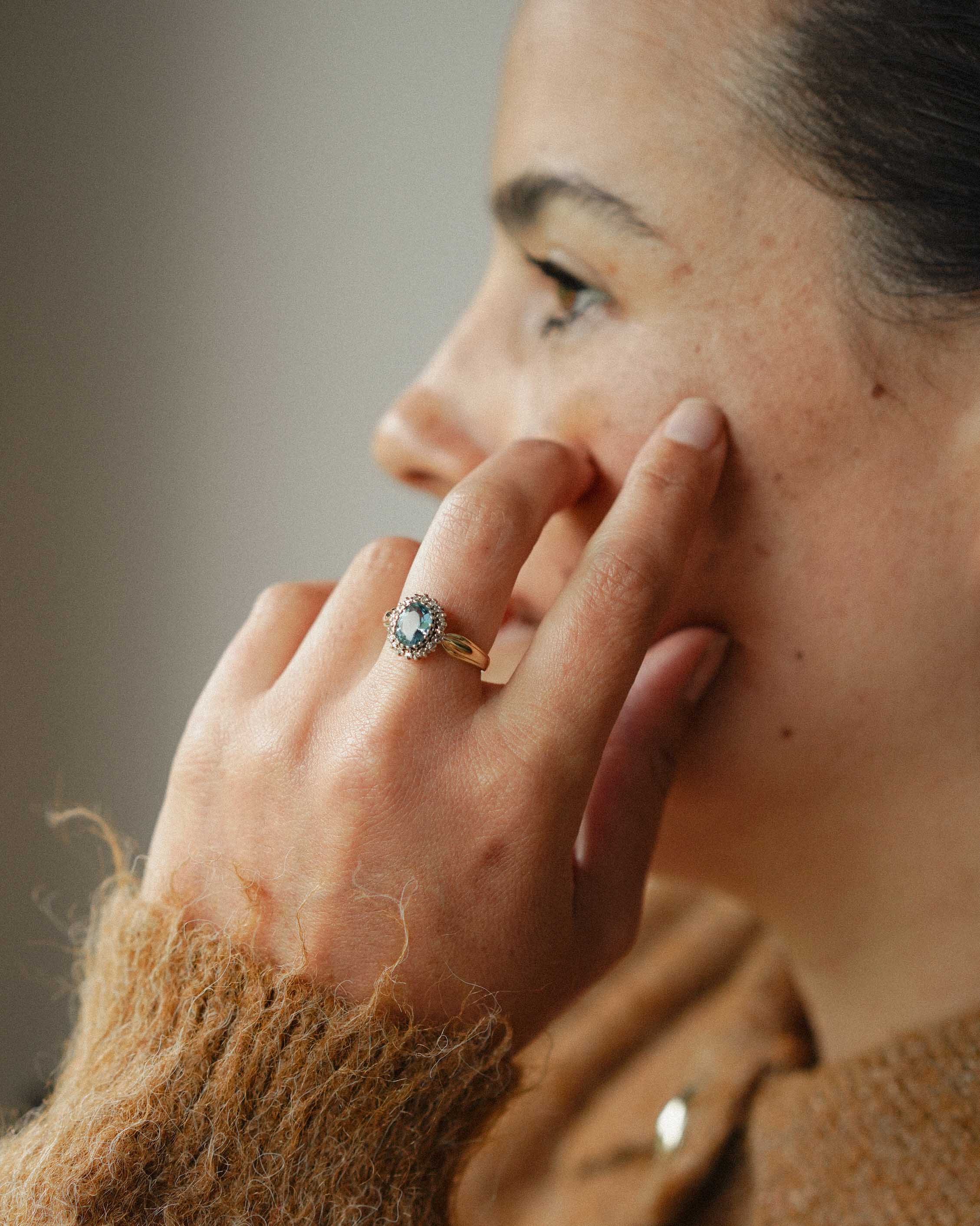 Elaria | Vintage Topaas & Diamant Halo Ring