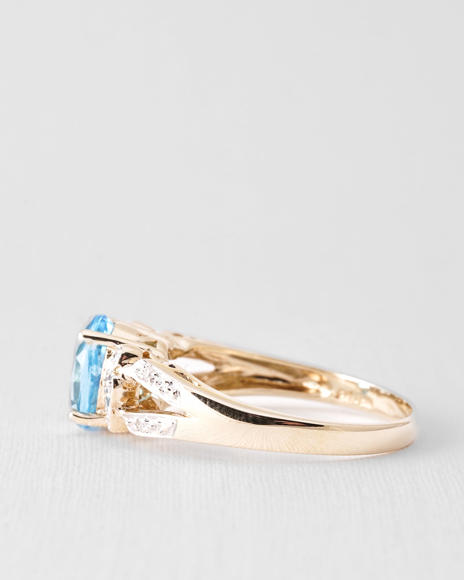 Zyra | Vintage Topaas & Diamant Solitaire Ring