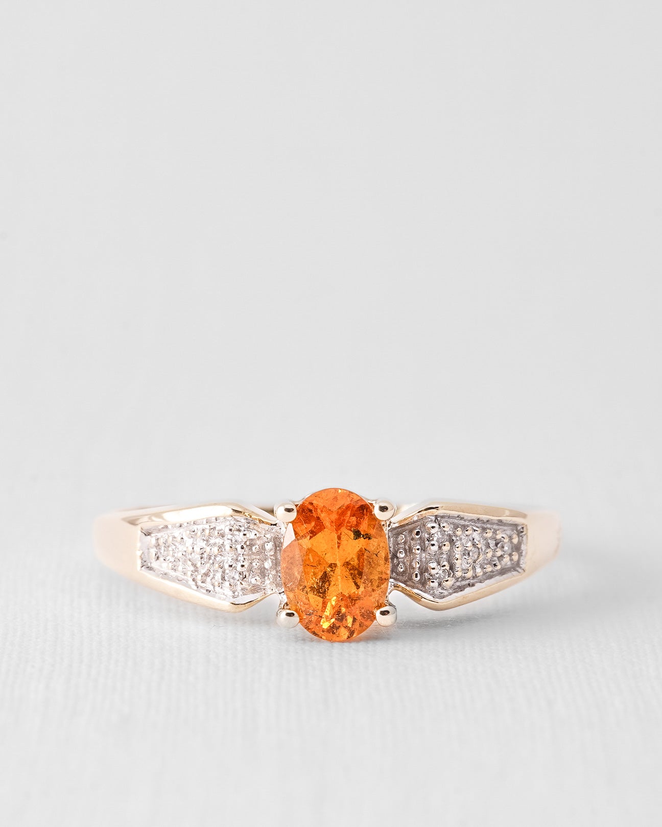 Selina | Vintage Mandarijn Granaat & Diamant Solitaire Ring