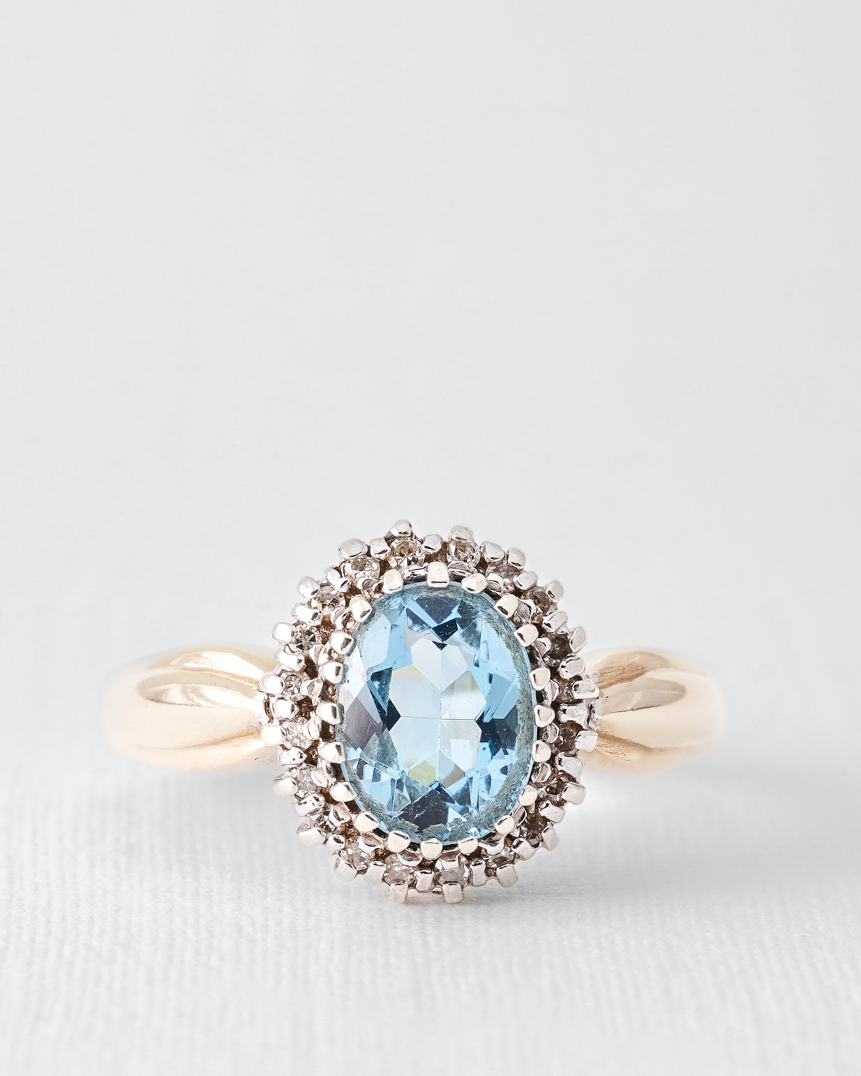 Elaria | Vintage Topaas & Diamant Halo Ring