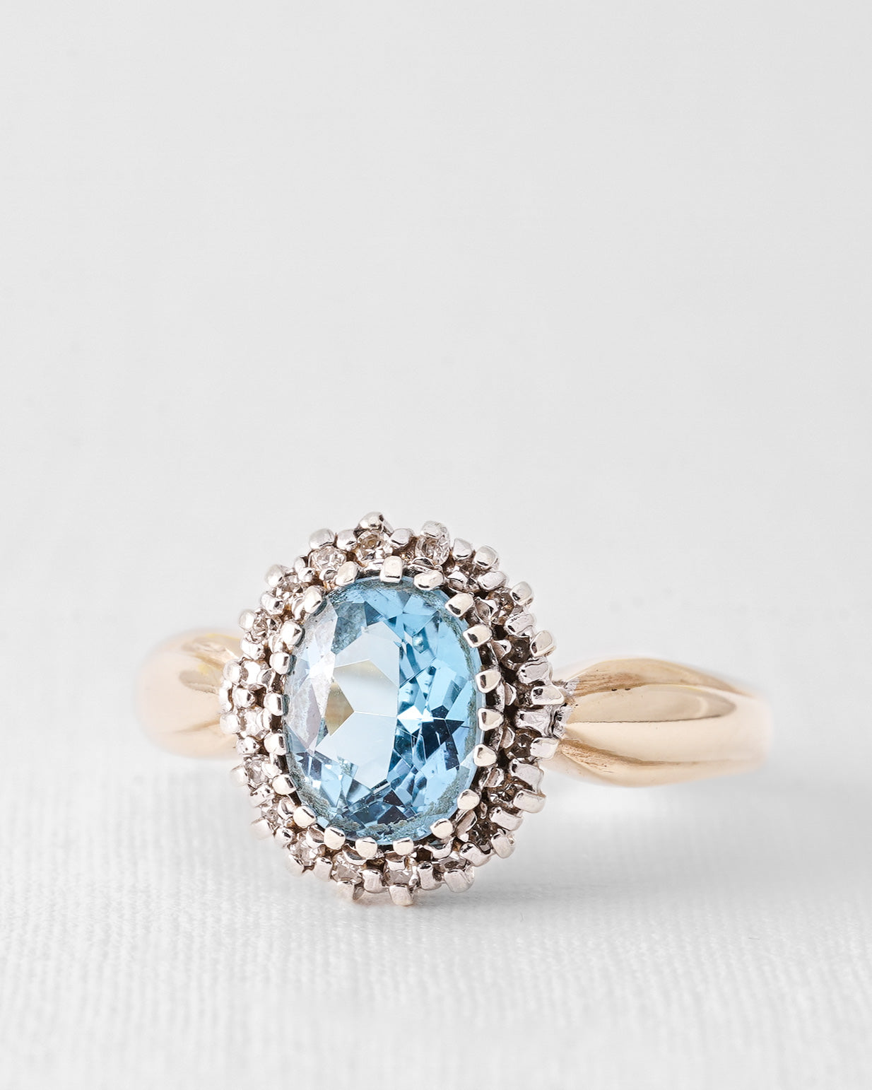 Elaria | Vintage Topaas & Diamant Halo Ring