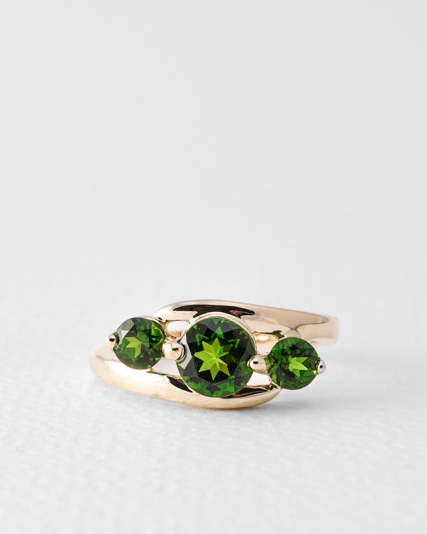 Brune | Vintage Diopside Triologie Ring