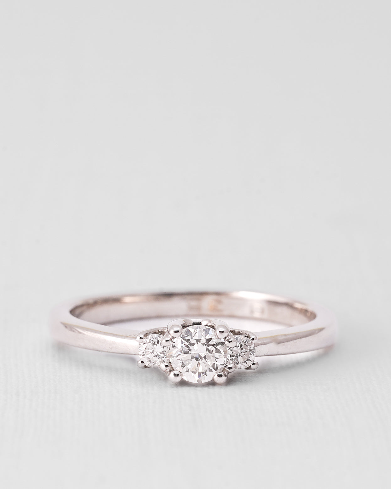 Nivara | 14K Witgoud & Diamant (0.32ct) Brilliant Cut Ring