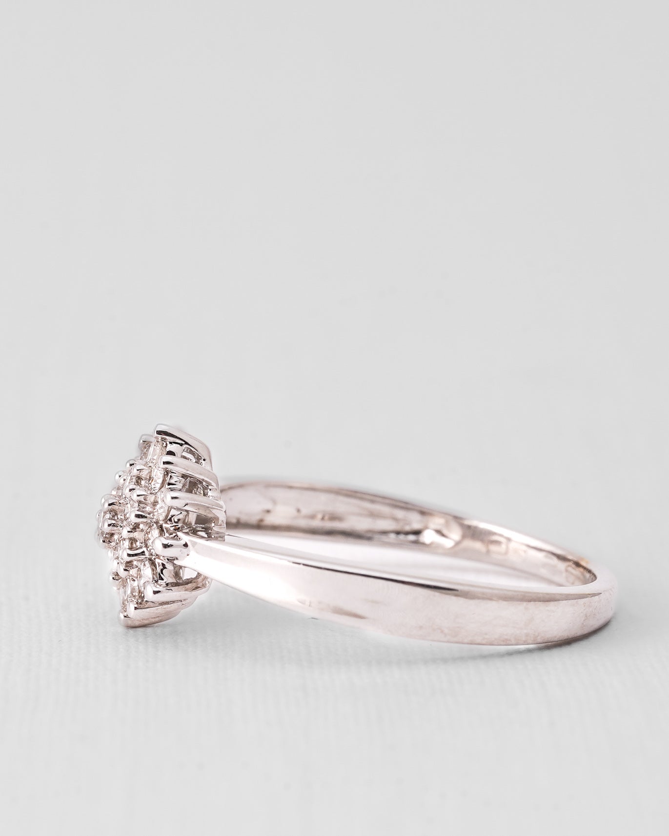 Elinora | 14K Witgoud & Diamant (0.38ct) Brilliant Cut Ring