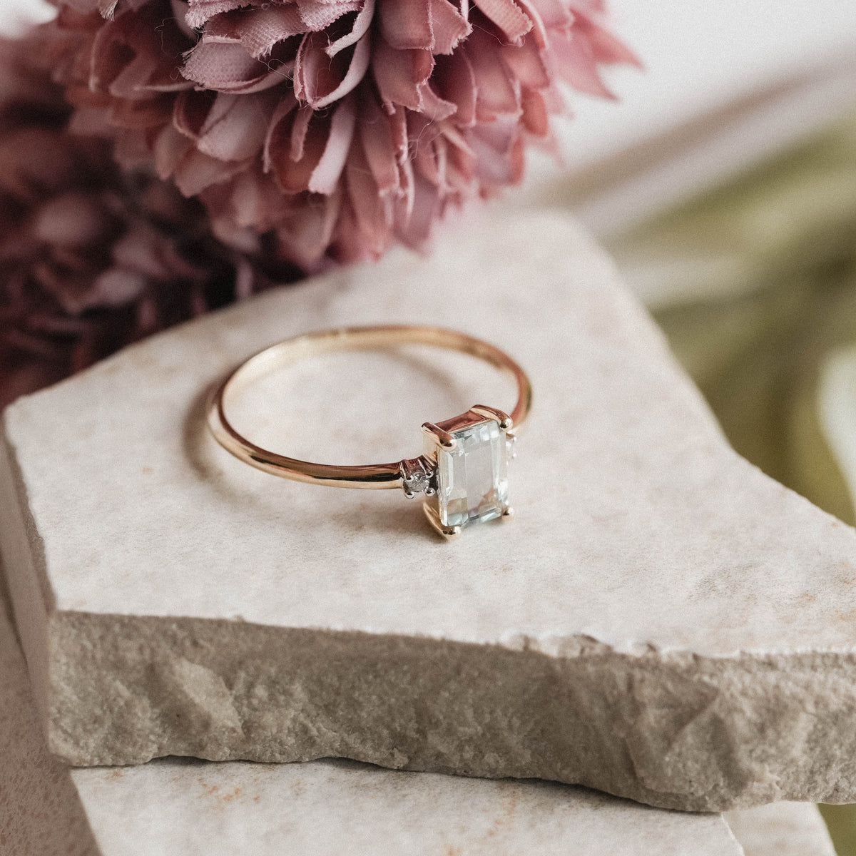Odette | Aquamarijn & Diamant Ring - Menina Amsterdam
