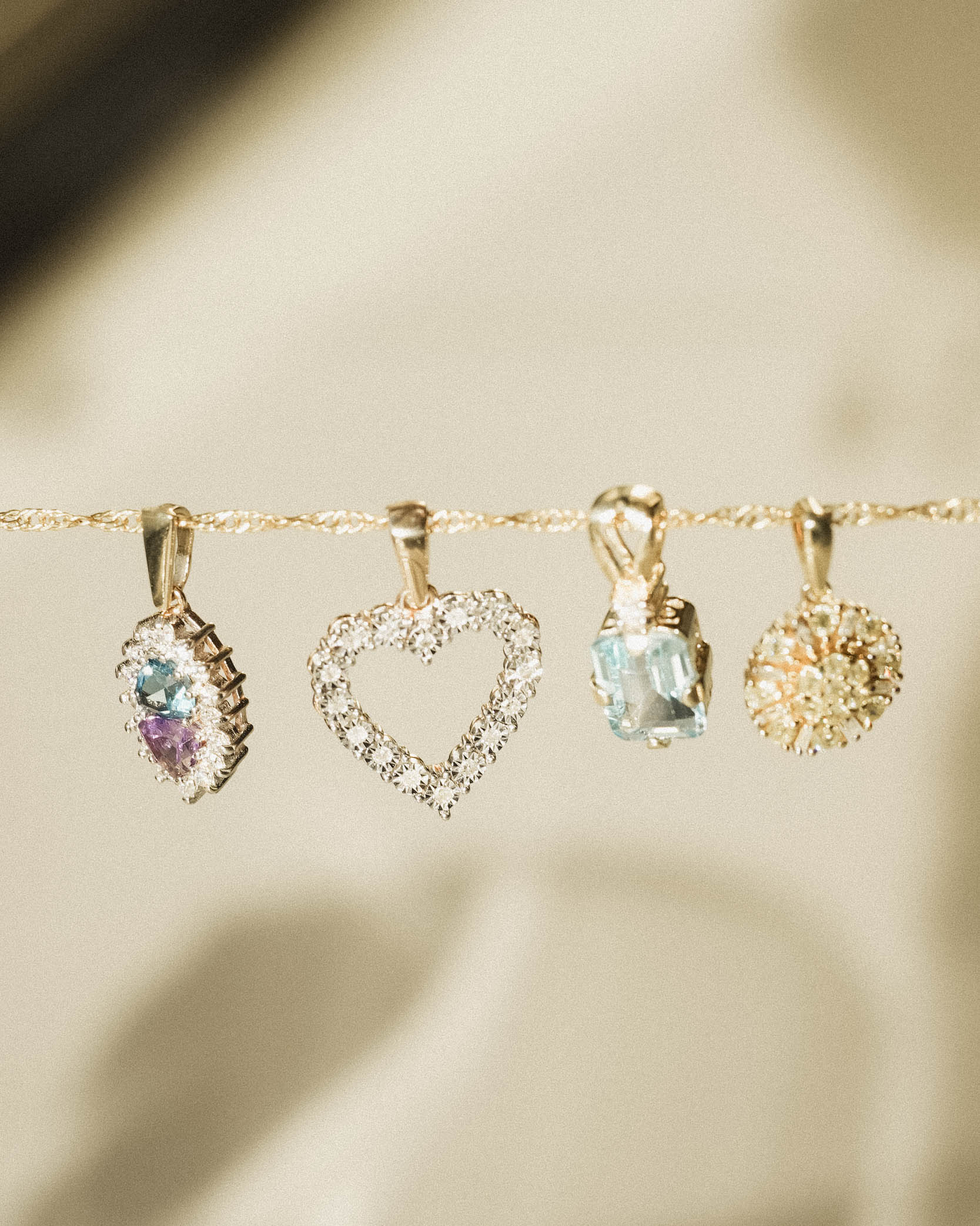 Noeline | Vintage Amethist, Topaas en Witte Saffier Hanger